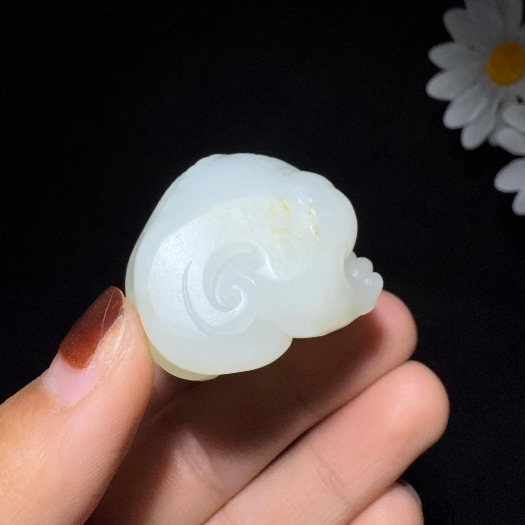 和田玉籽料手把件貔貅（76.2g）