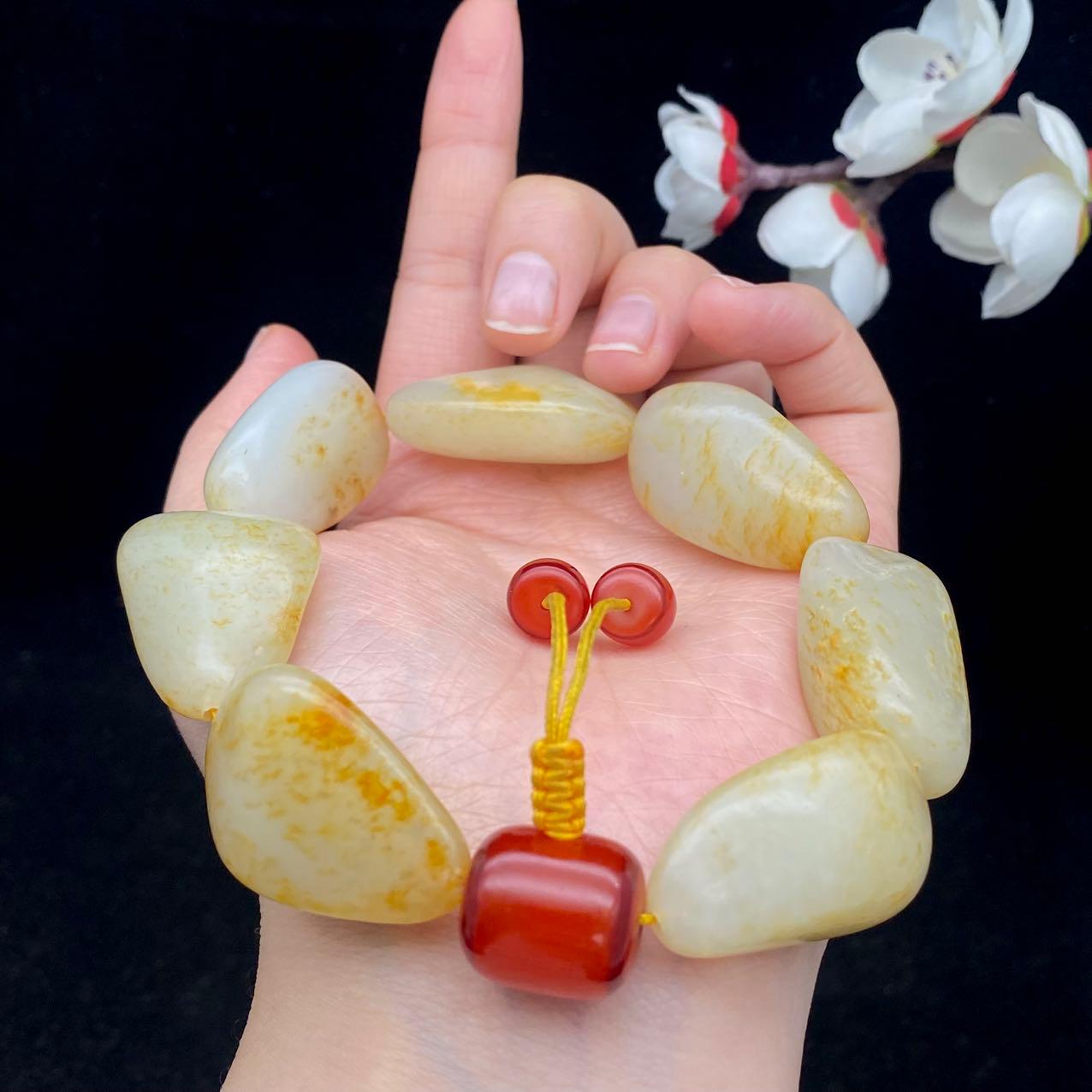 和田玉洒金皮籽料【精品手串】（103.7g）