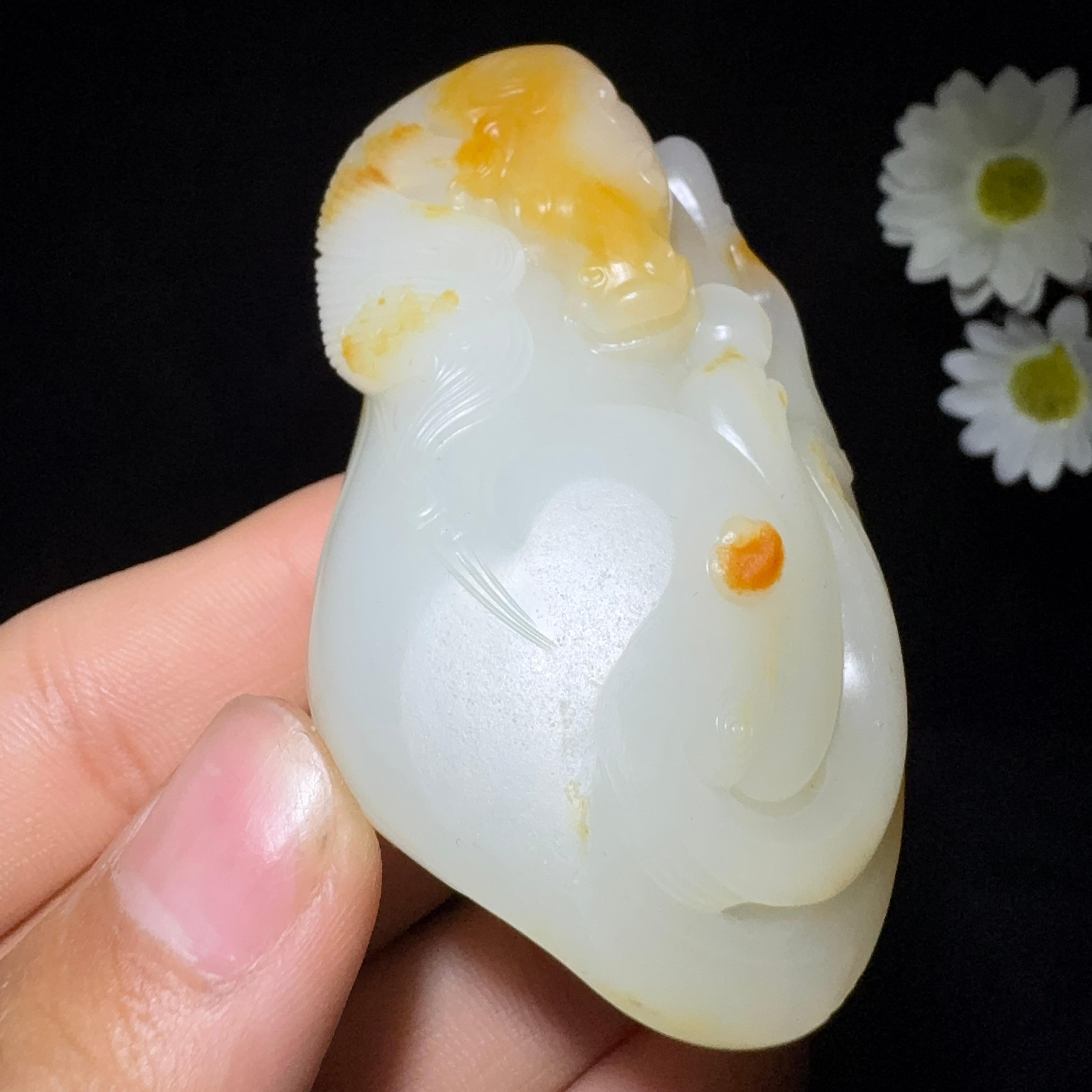 和田玉籽料羊脂白玉手把件马上发财（98.1g）