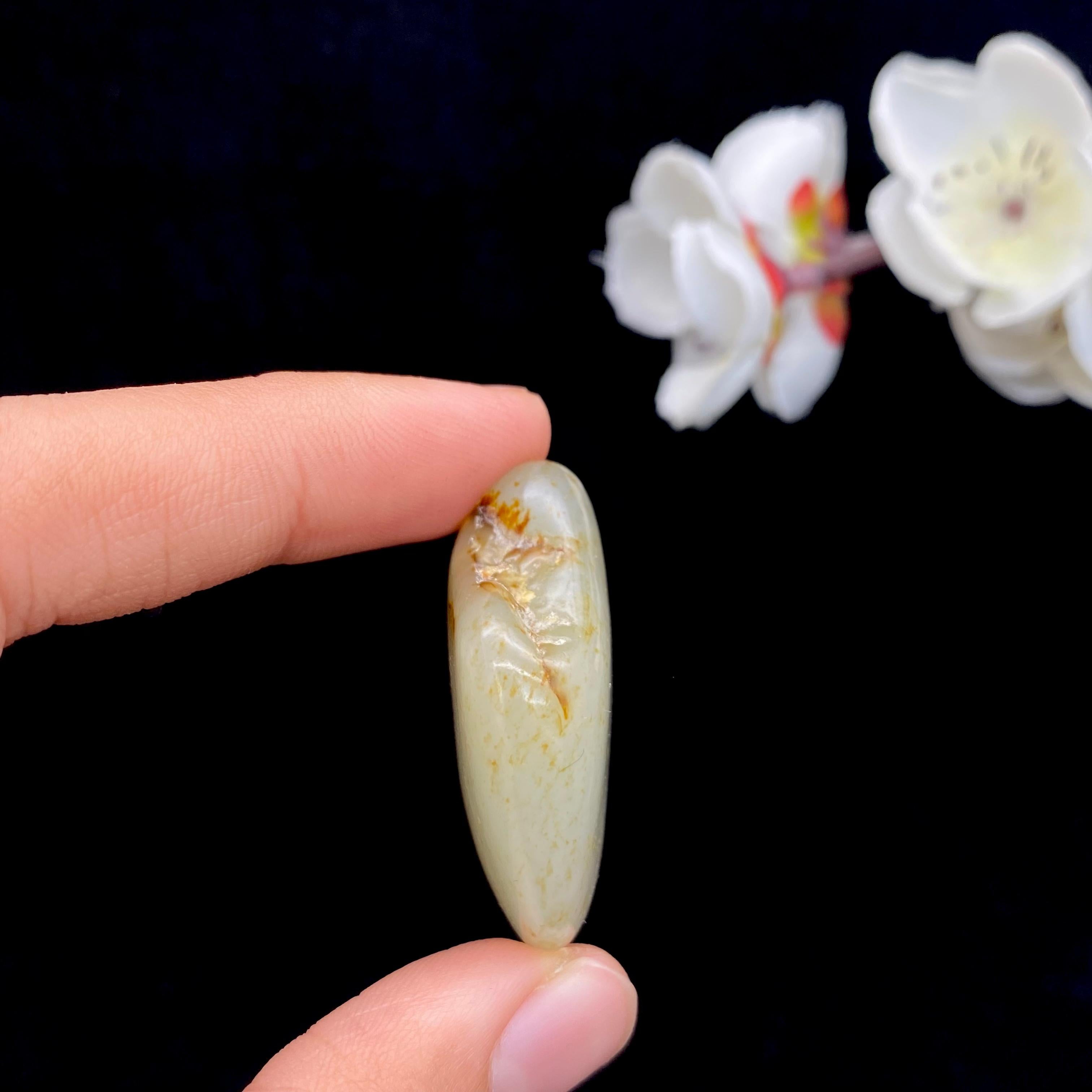 【超值推荐】和田玉洒金皮籽料原石（19.1g）