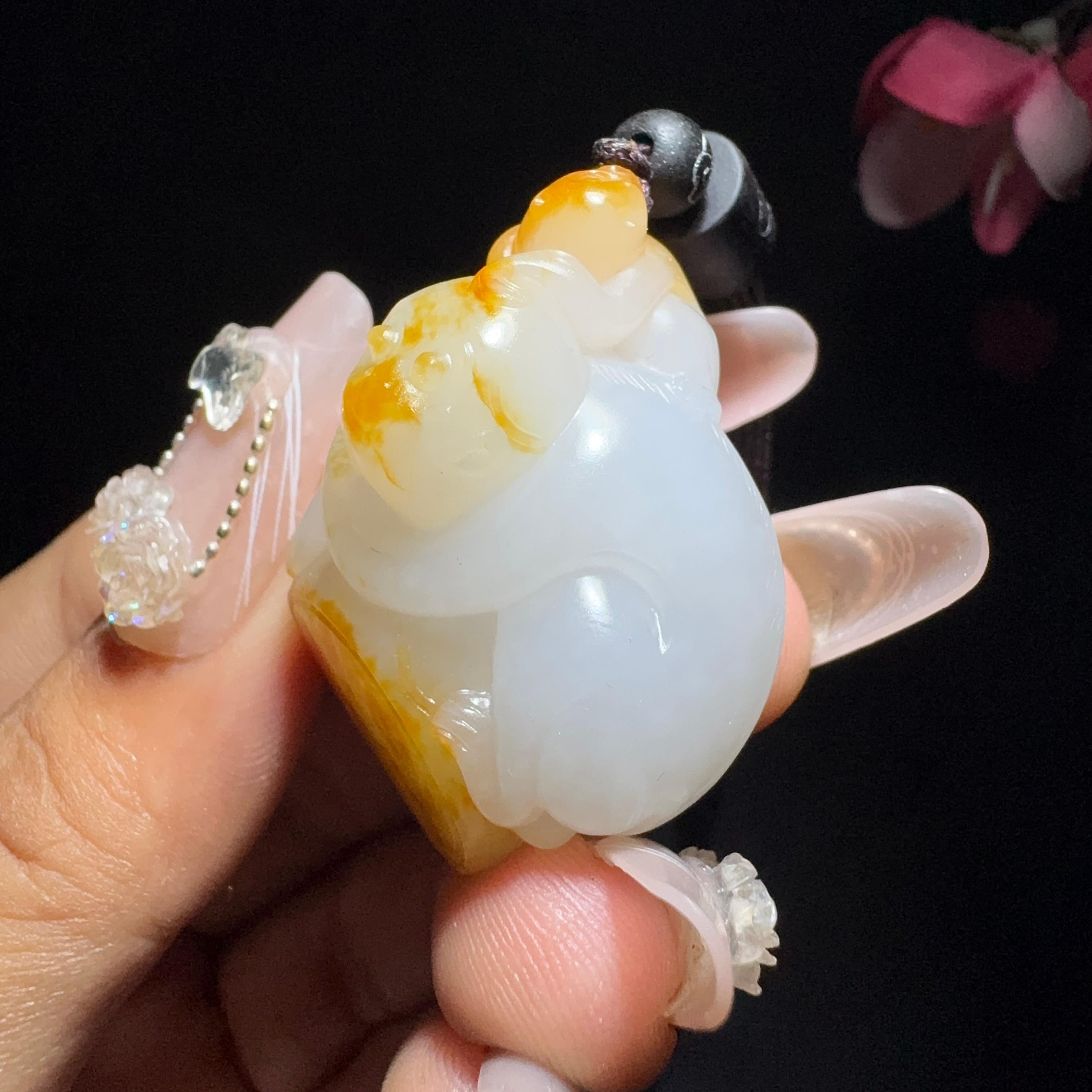 和田玉籽料挂件辈辈封侯（29.6g）