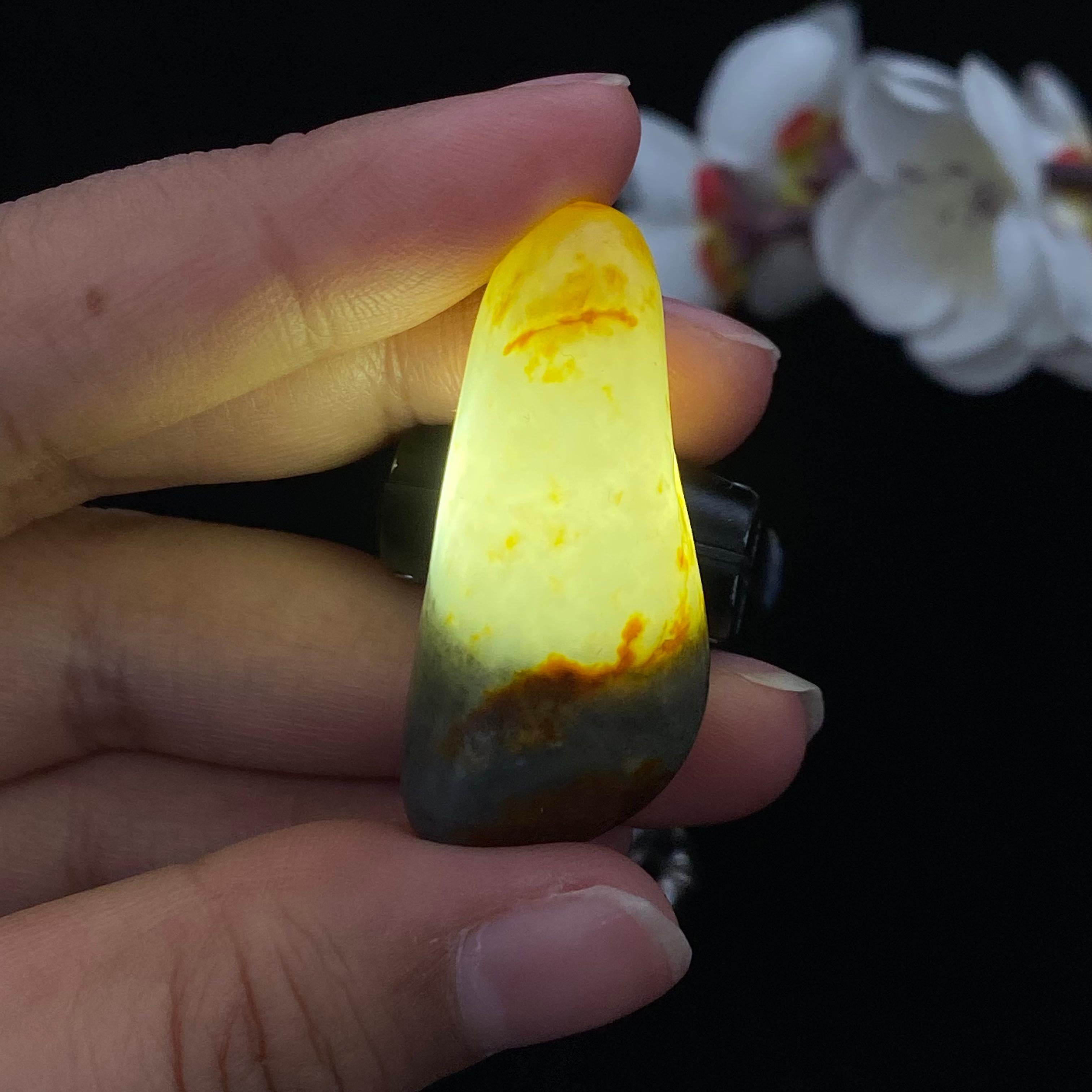 和田玉洒金皮青花籽料（14.4g）