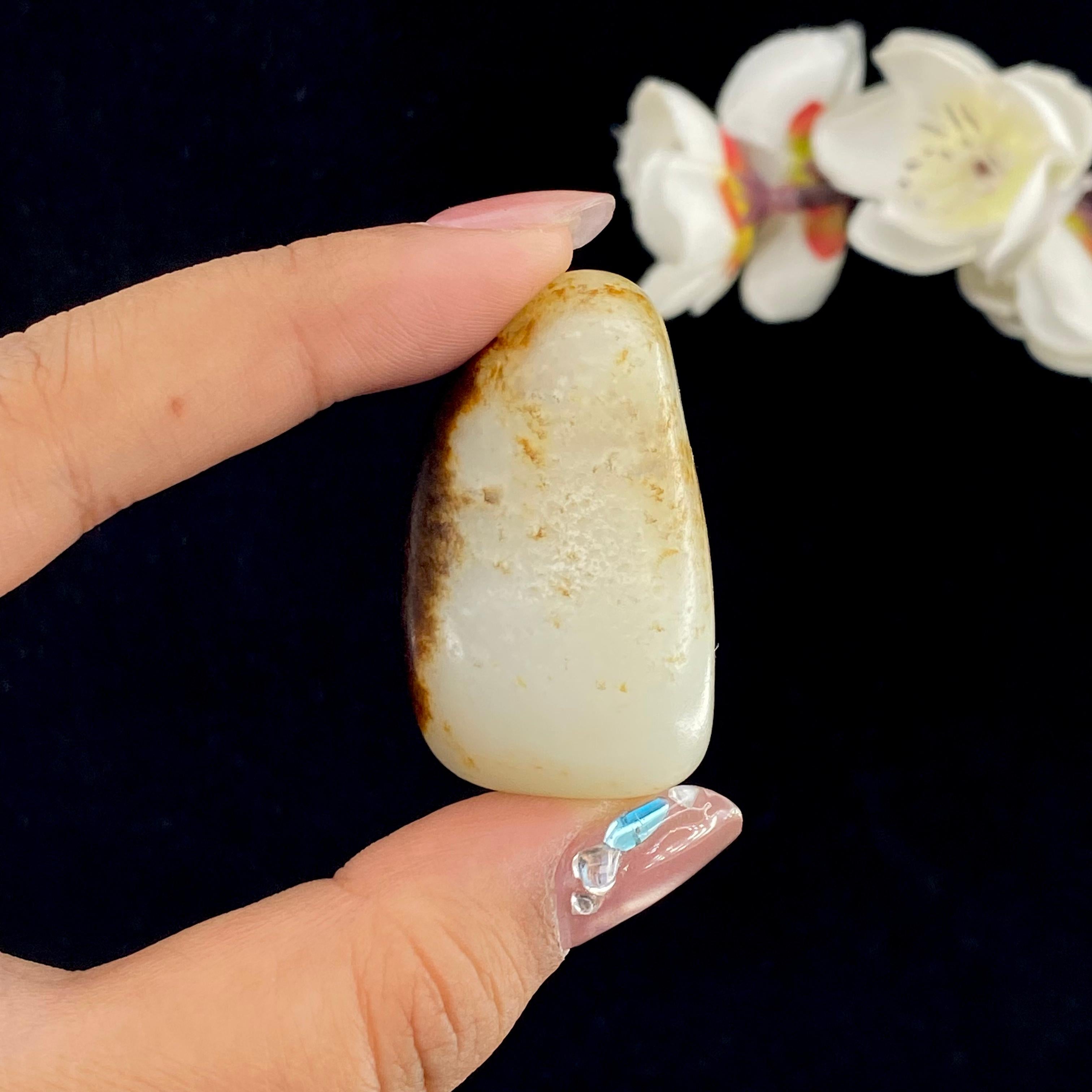 和田玉聚红皮籽料挂件（33.8g）