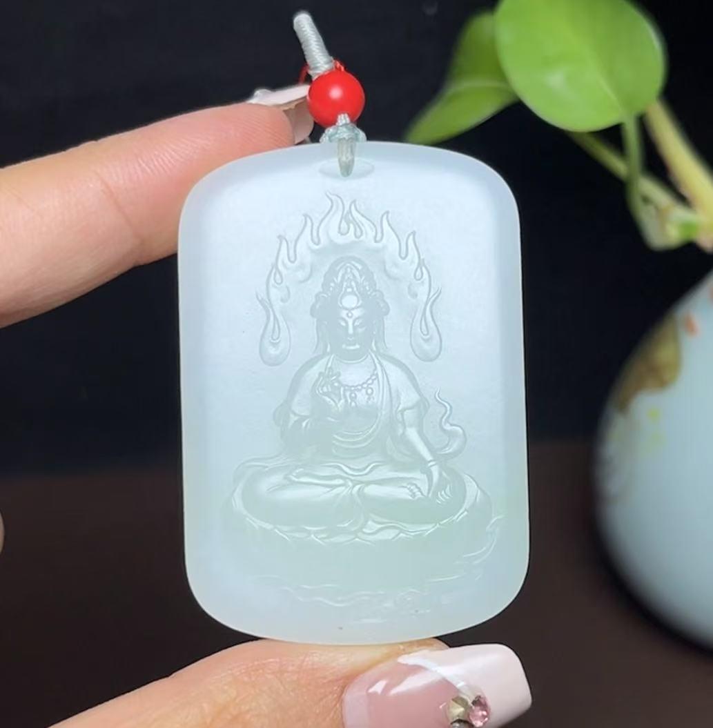 和田羊脂玉带翠观音（38.9g）