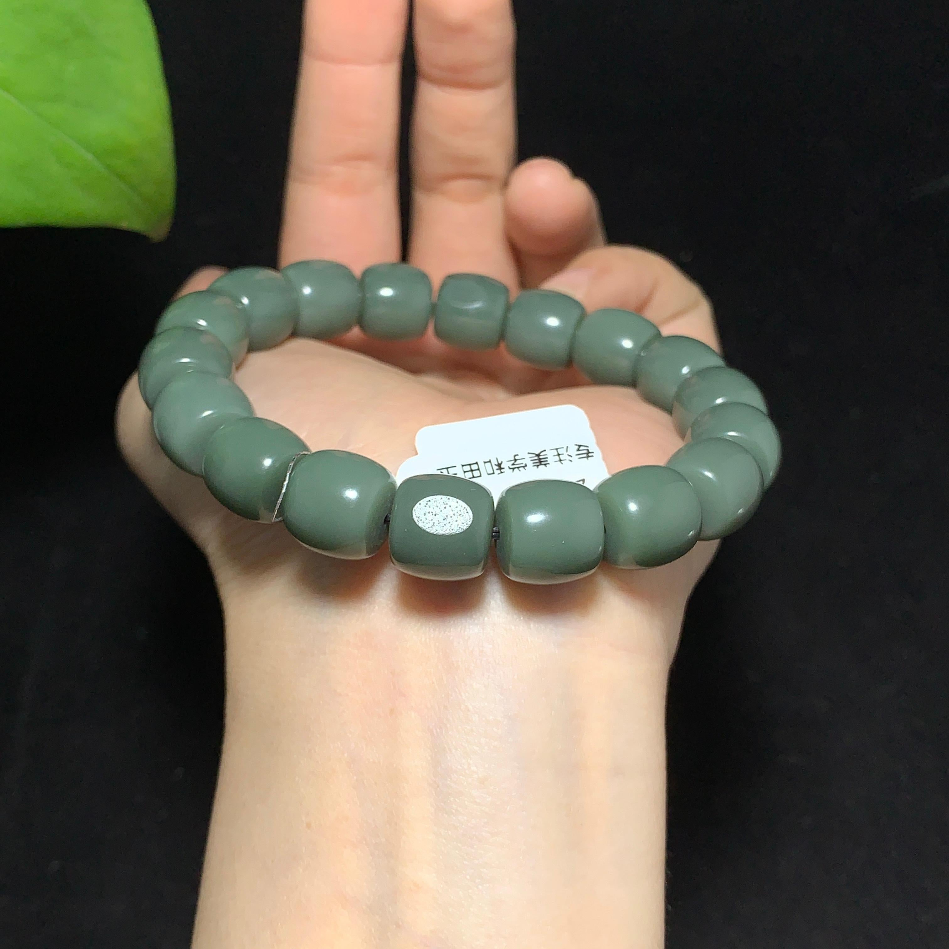 和田籽料沙枣青老型珠手串（56.0g）