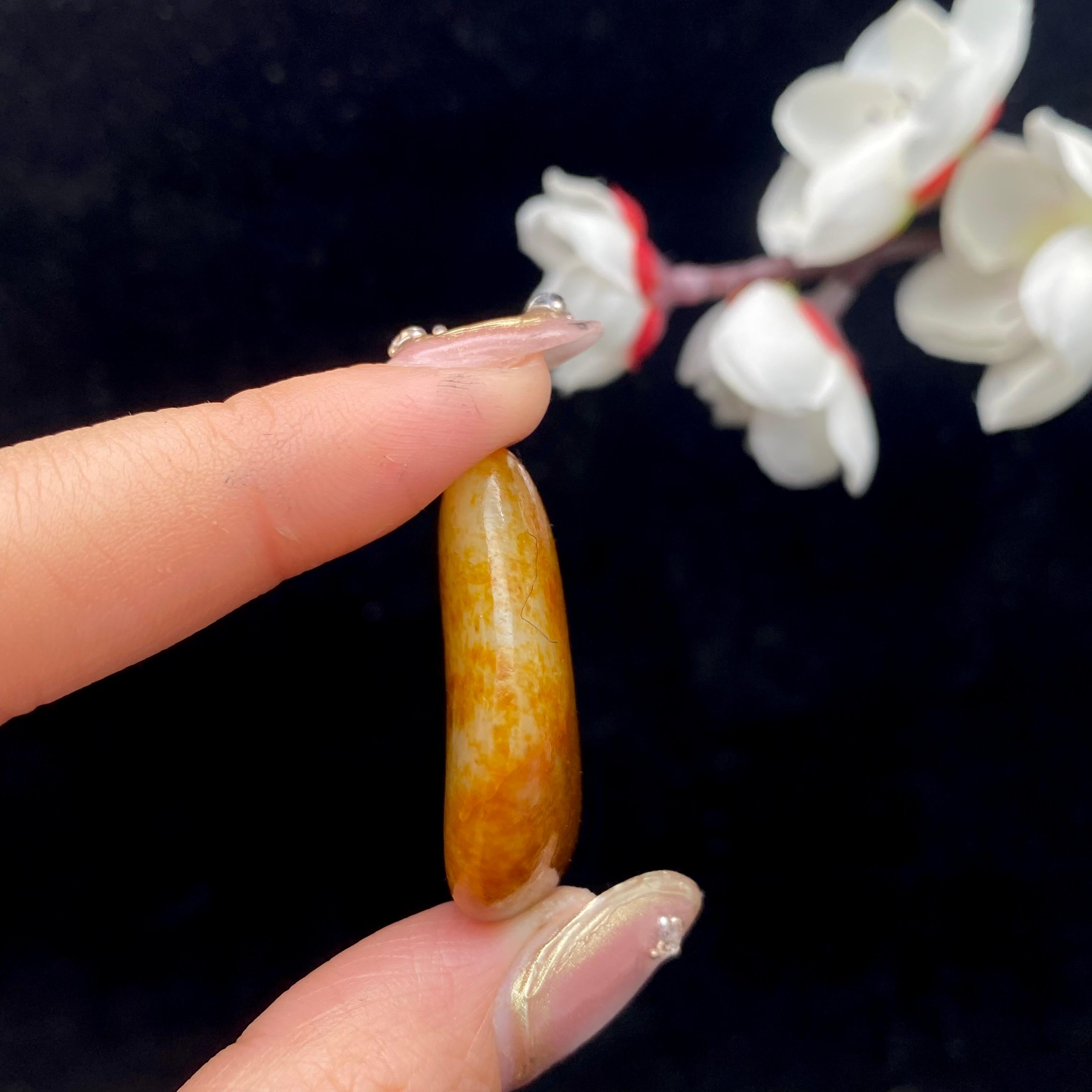 和田玉聚红皮籽料吊坠籽（13.7g）