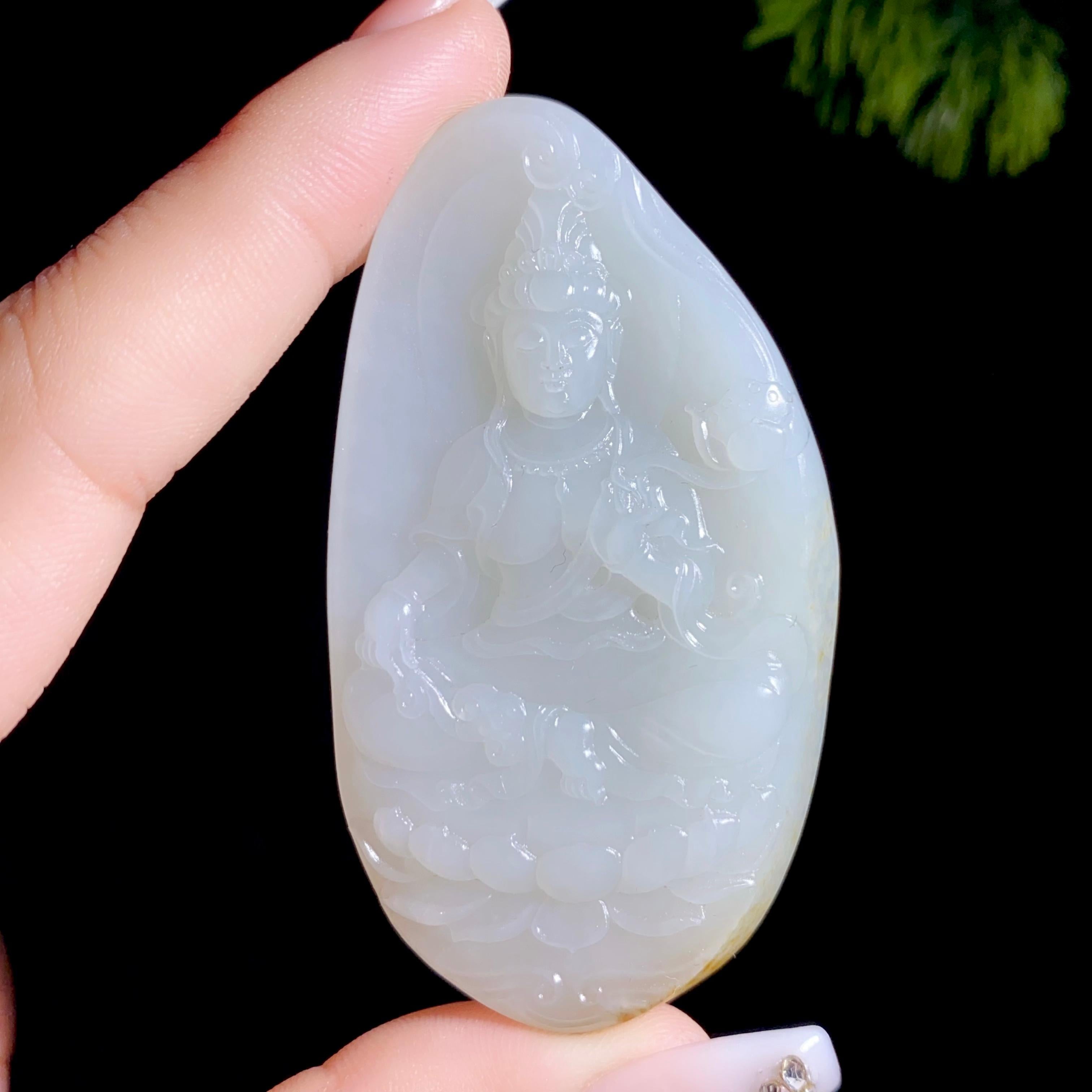 和田玉籽料坐莲观音（40.2g）
