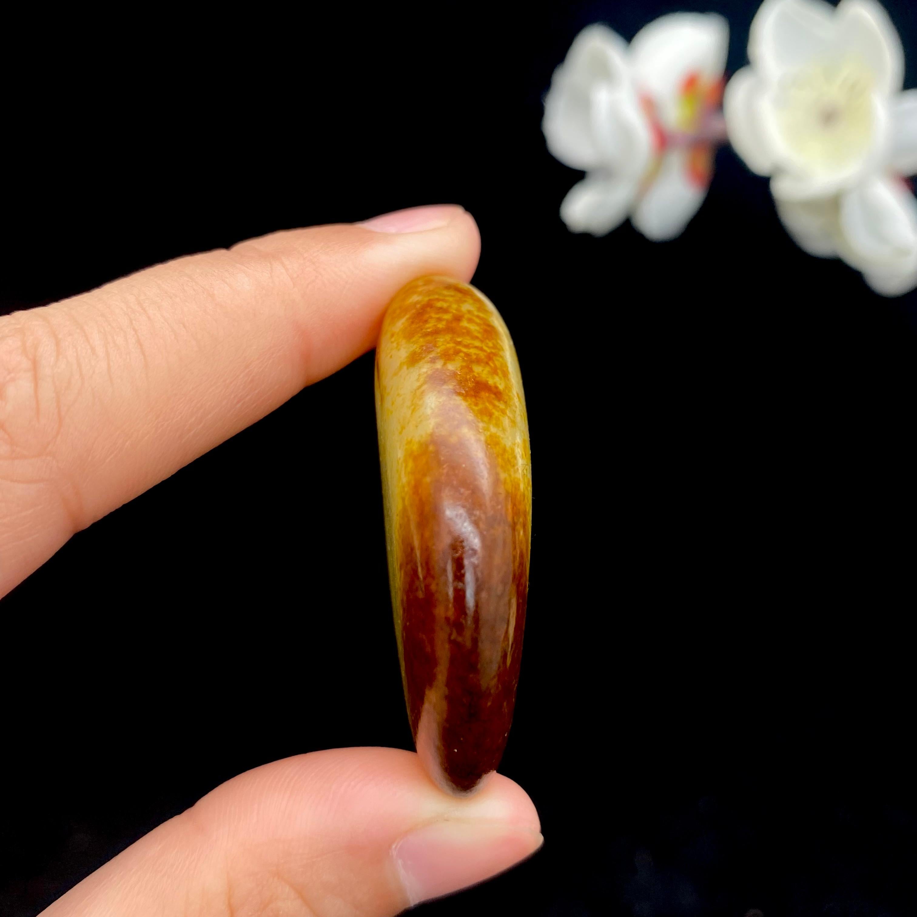 和田玉聚红皮籽料原石（26.5g）