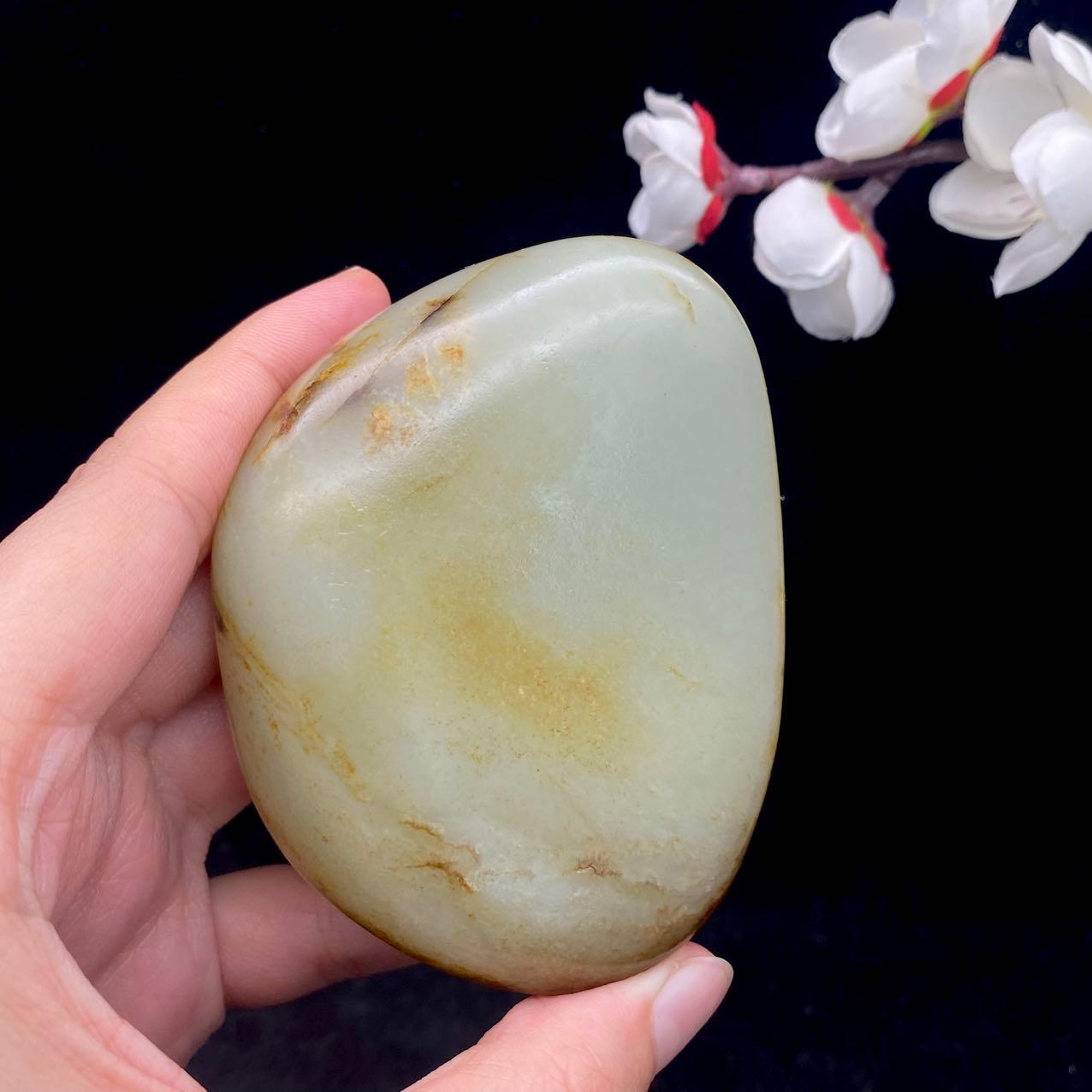 和田玉洒金皮籽料原石（194g）
