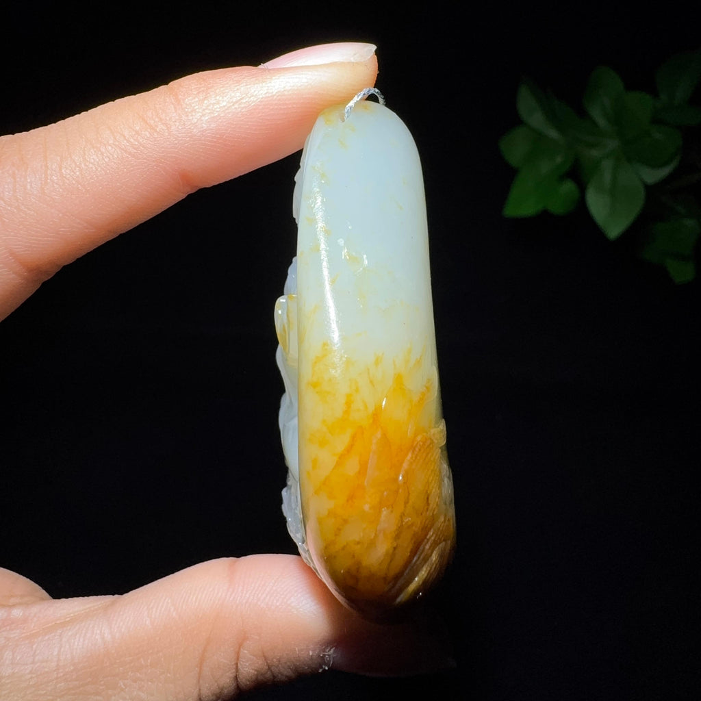 和田玉籽料大势至菩萨（96.1g）