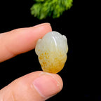 和田玉籽料三足金蟾（7.8g）
