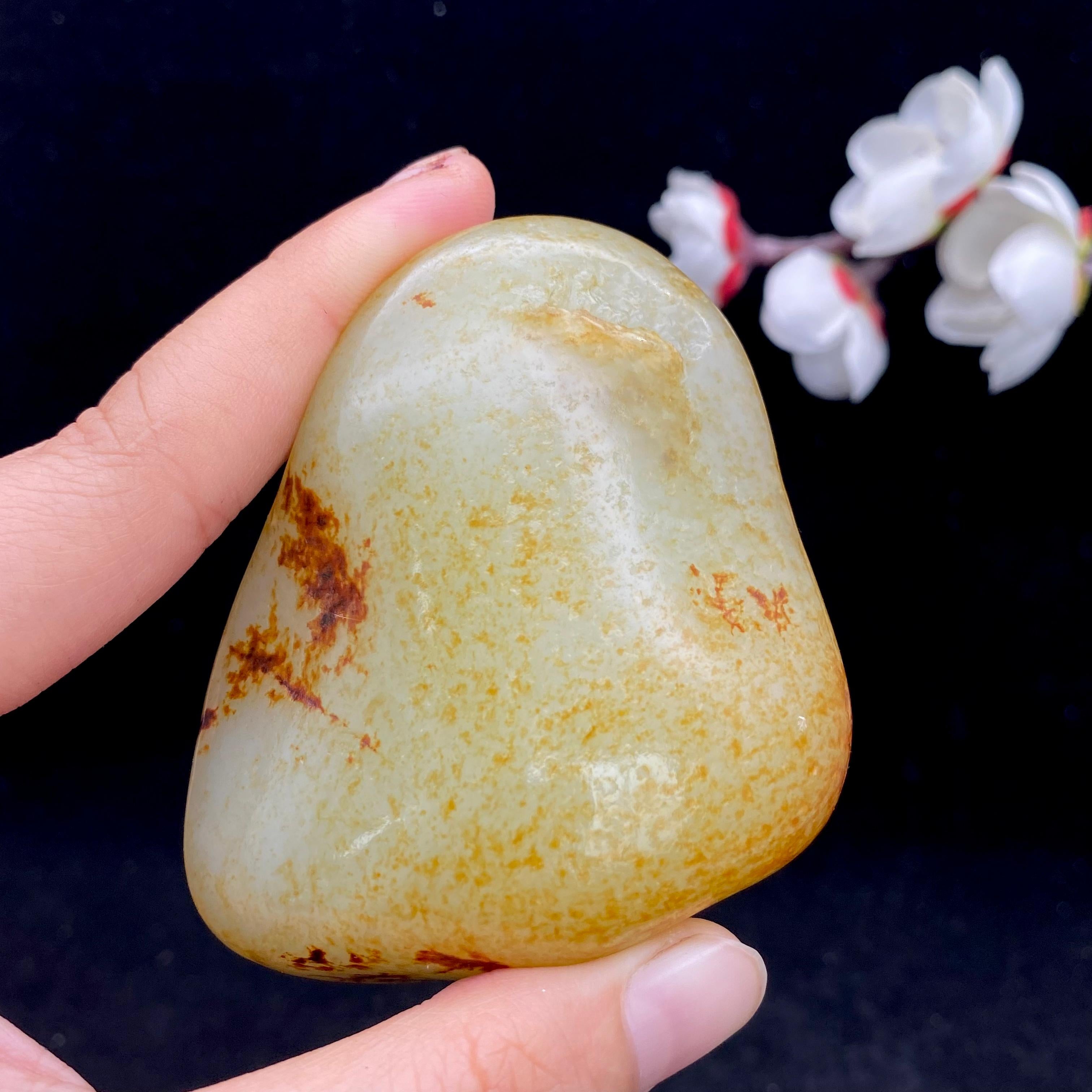 和田玉洒红皮籽料手把件（159.8g）