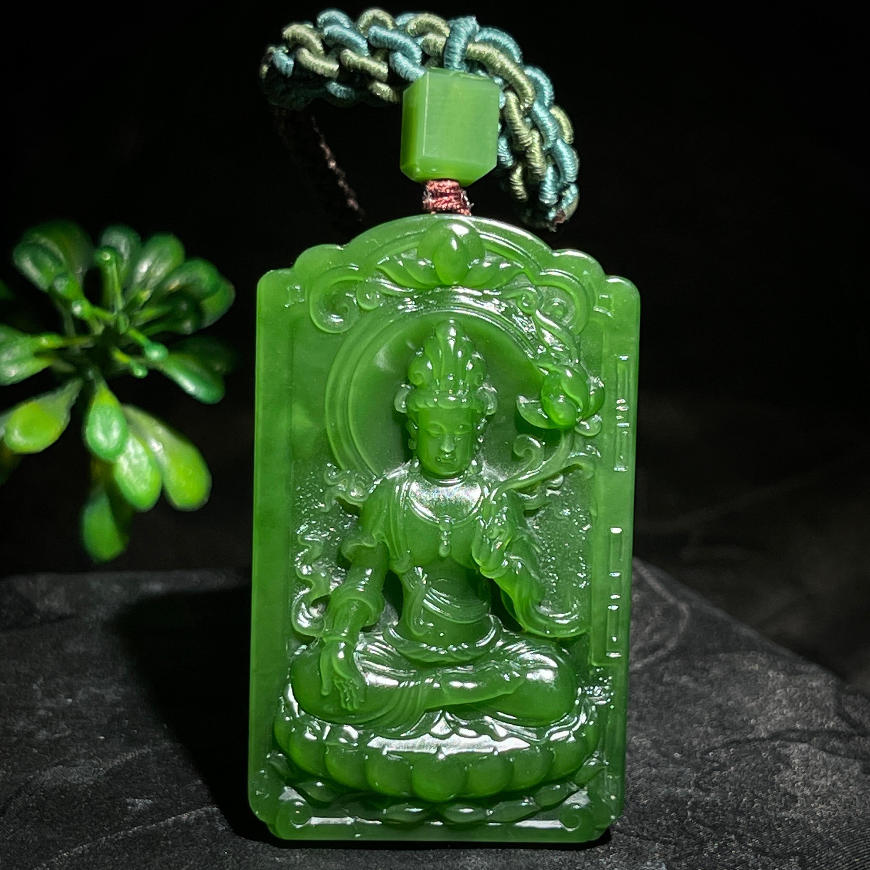 花瓶 和田绿玉梅瓶。花入 和田玉碧玉辣绿观音（54.1g） – 厚德载玉