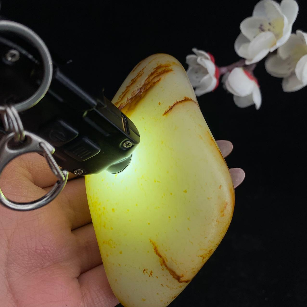 和田玉洒金皮籽料原石（298.3g）