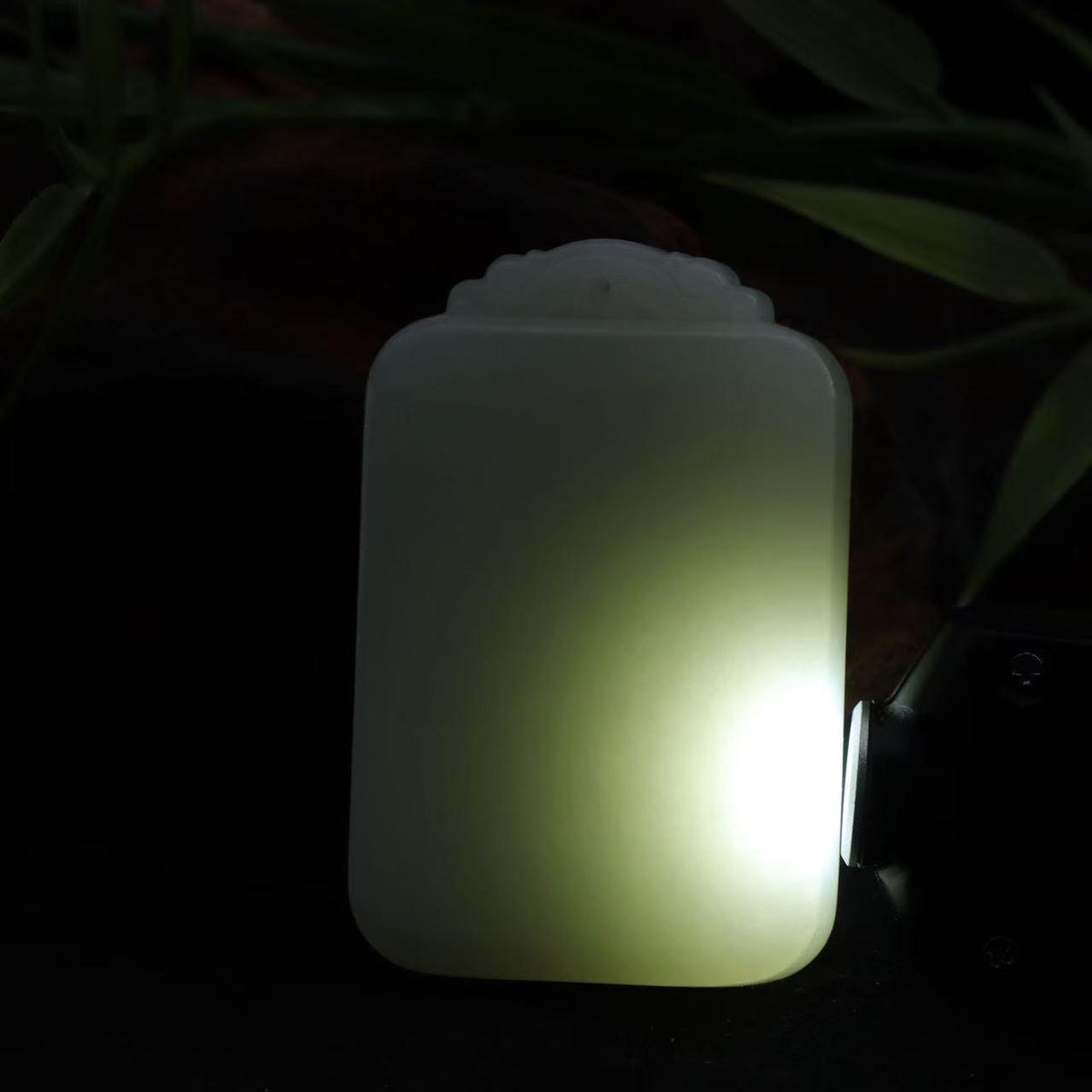 和田玉白玉无事牌（37.4g）