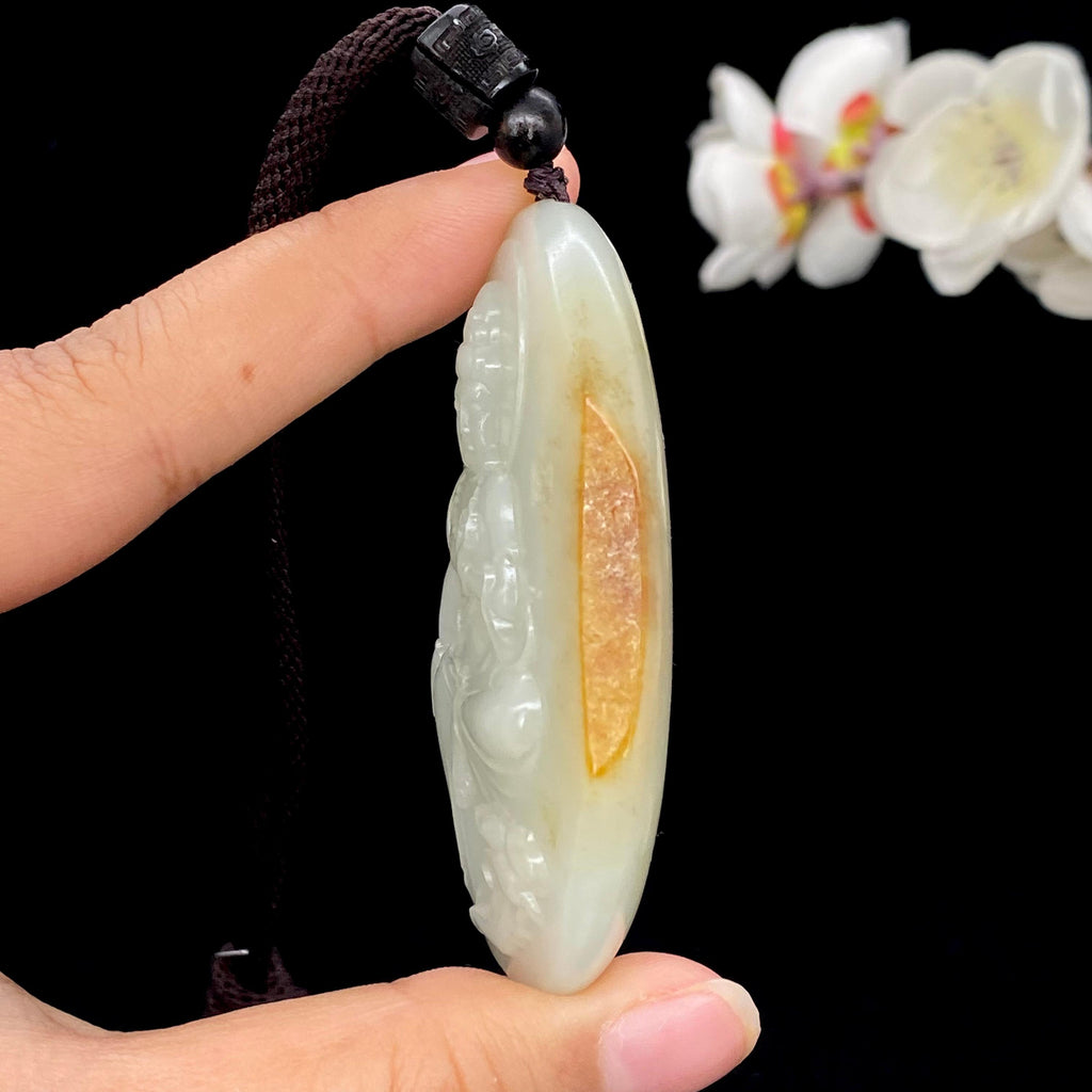 和田玉-籽料【观音】大挂件（76.2g）