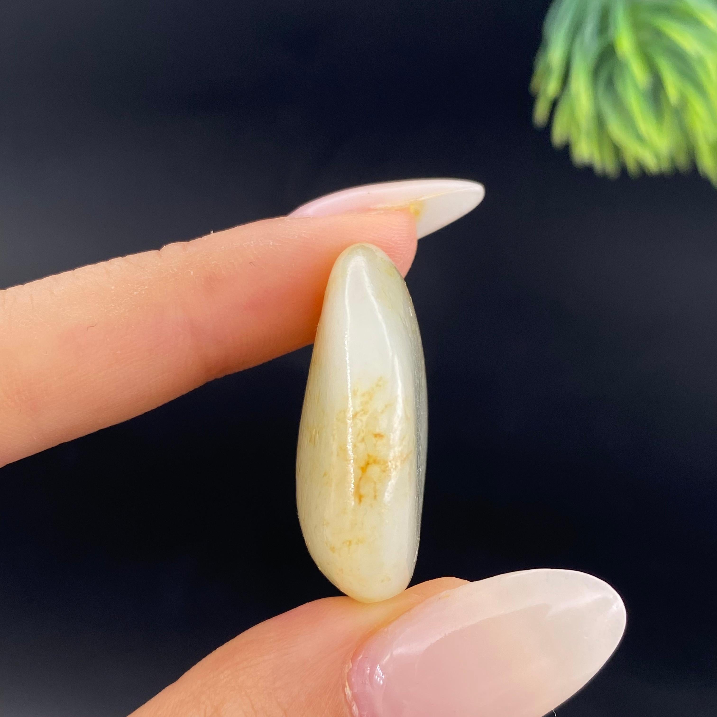 【超值推荐】和田玉洒金皮籽料（10.84g）