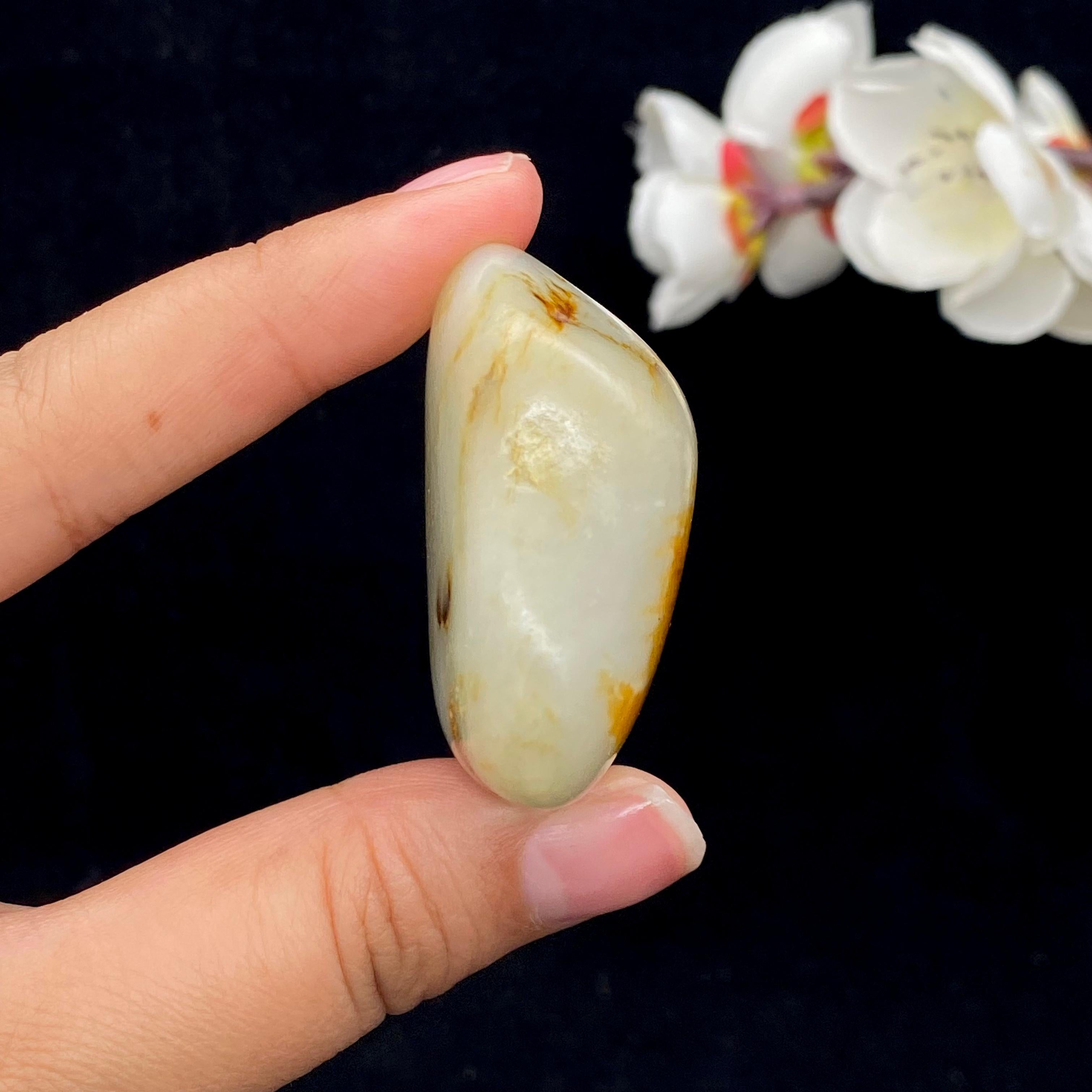 和田玉聚黄皮籽料（67g）