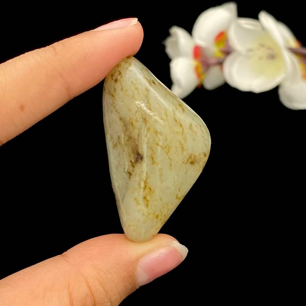 和田玉秋梨皮青花底籽料挂件（27.2g）