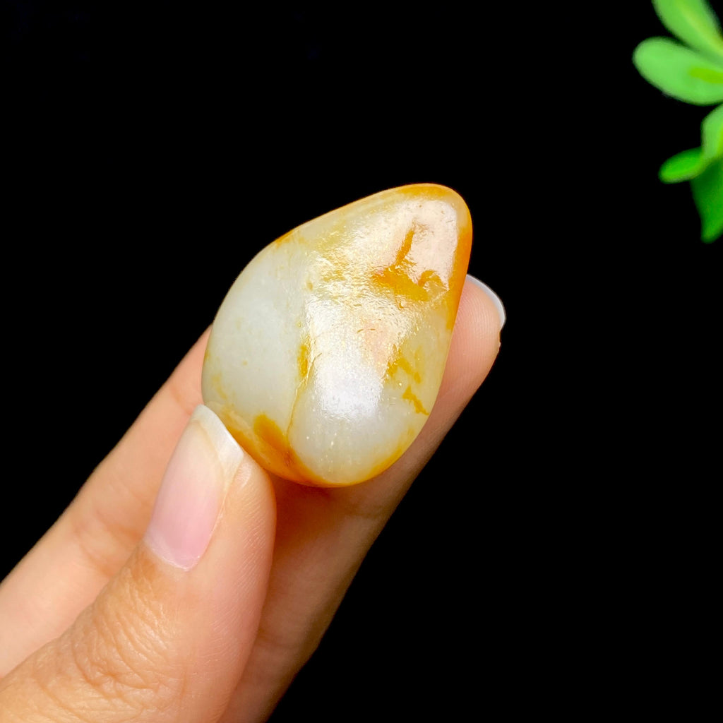 和田玉黄皮白肉籽料挂件（18.5g）