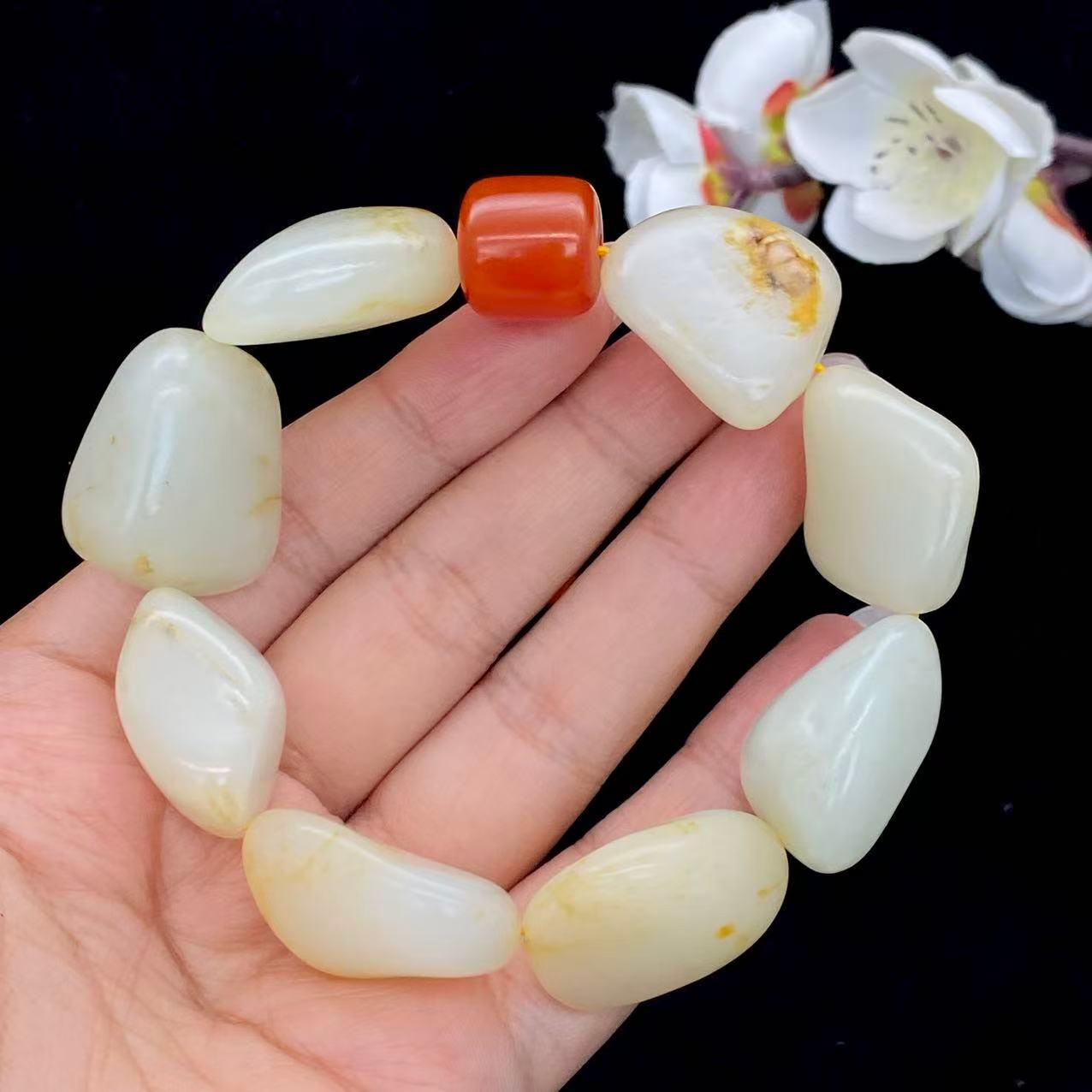 和田玉洒金皮籽料【精品手串】（103.9g）