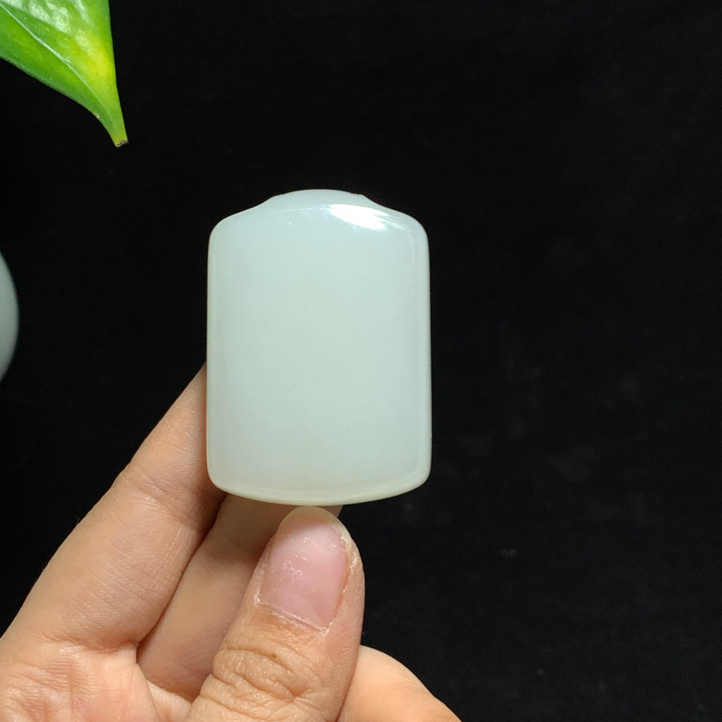 和田山料高冰底白玉无事牌（51.2g）