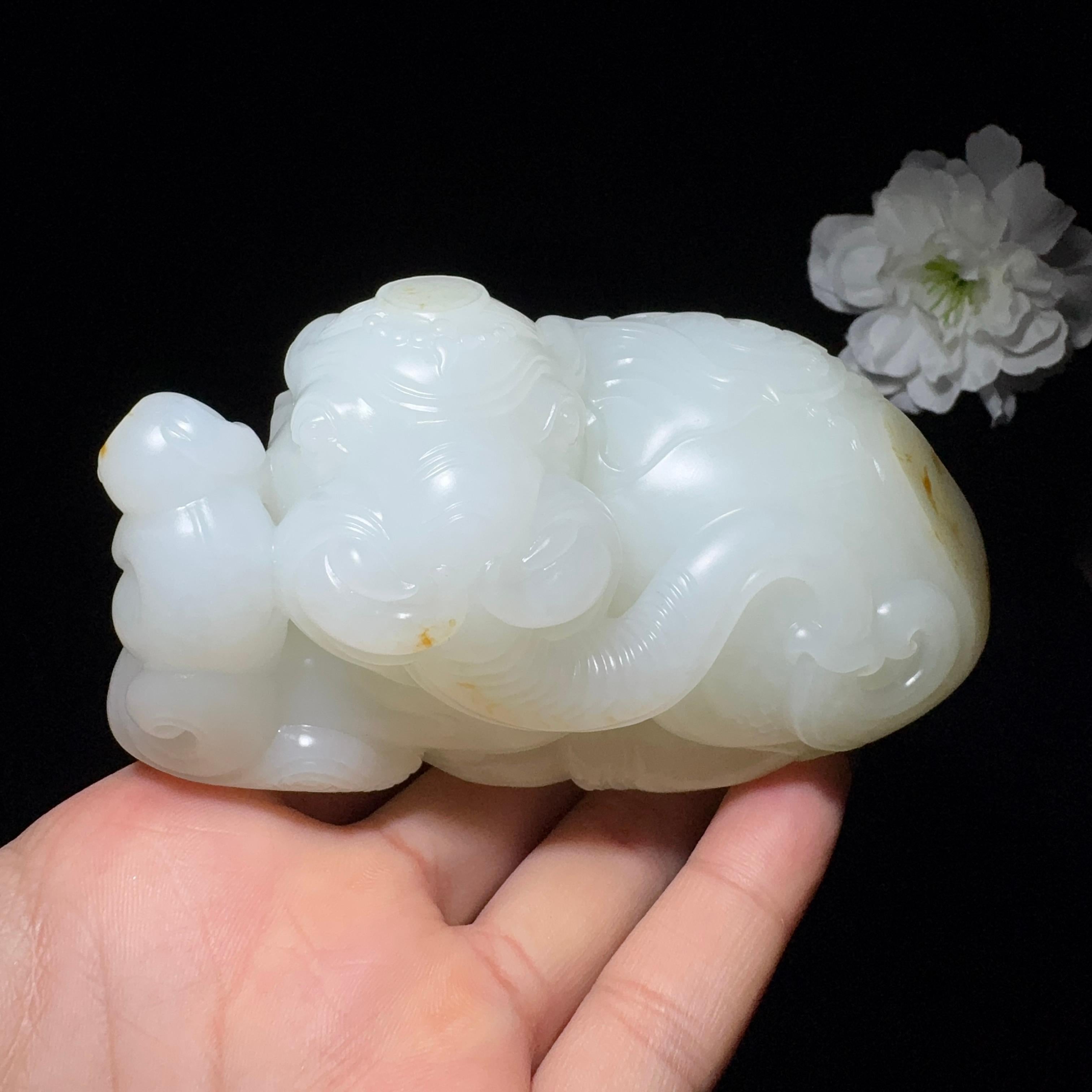 和田玉籽料手把件太平有象（528.0g）