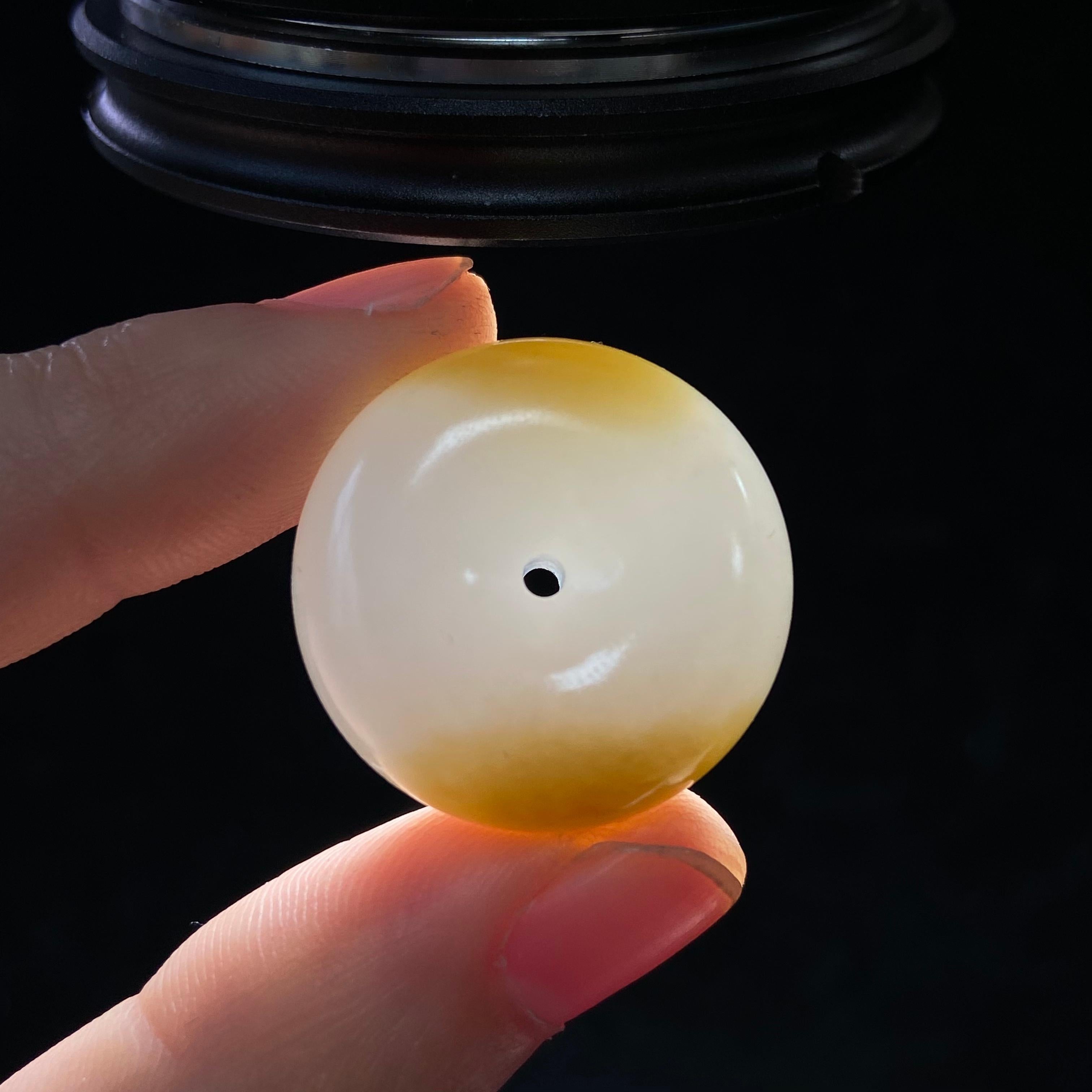 和田玉且末料糖白平安扣（13.7g）