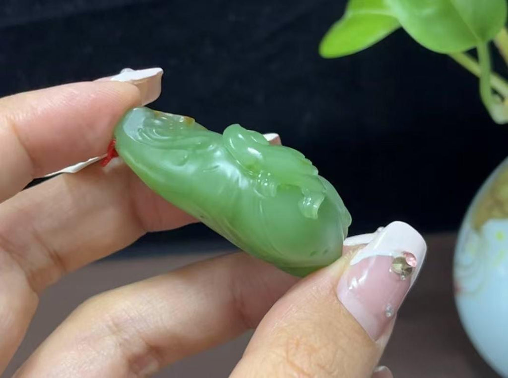 和田玉苹果绿碧玉喜上眉梢（28.3g）