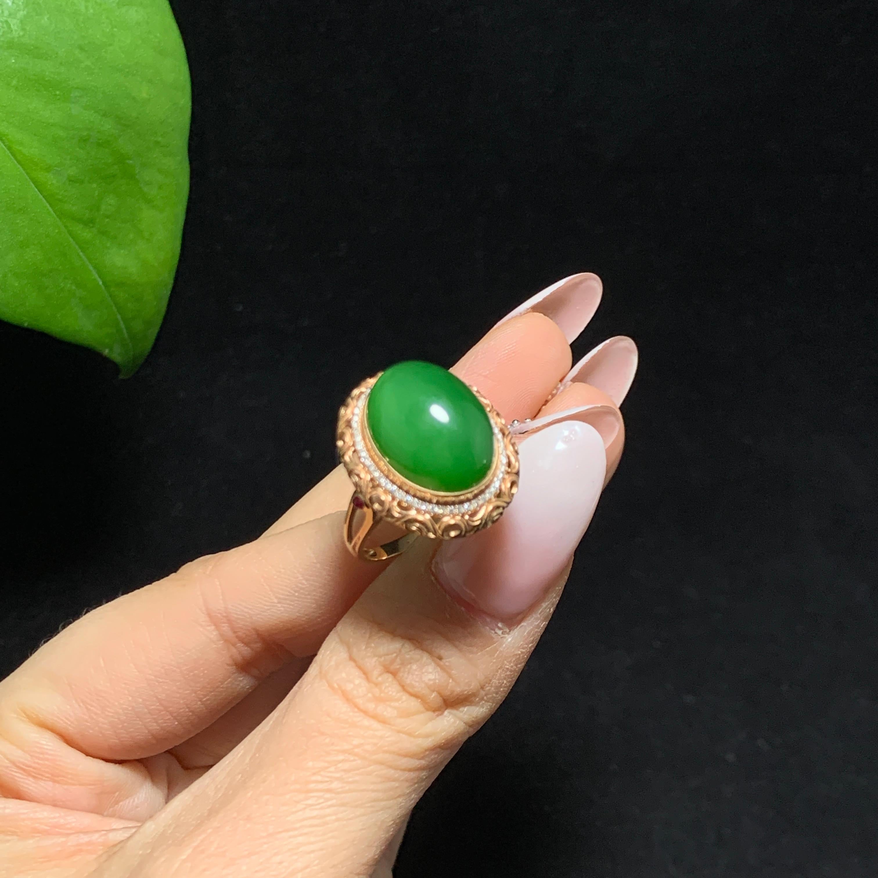 收藏级18k金碧玉辣阳绿戒指（6.0g）