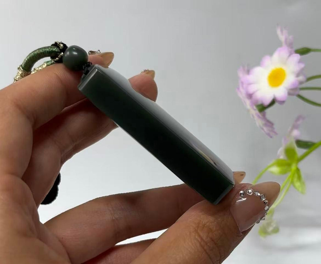 和田玉塔青平安无事牌（69.6g）