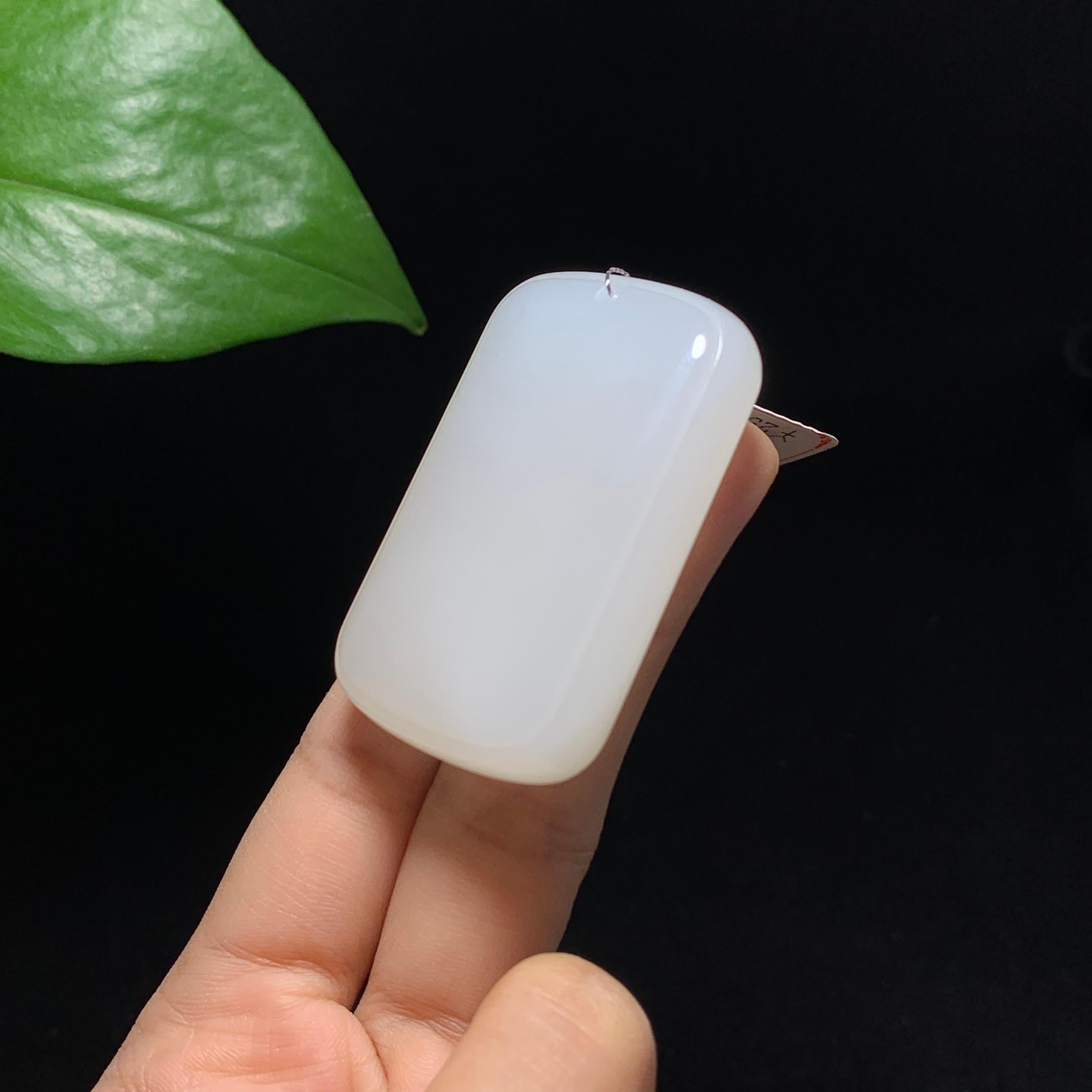 收藏级和田山料冰底白玉无事牌挂件（47.5g）