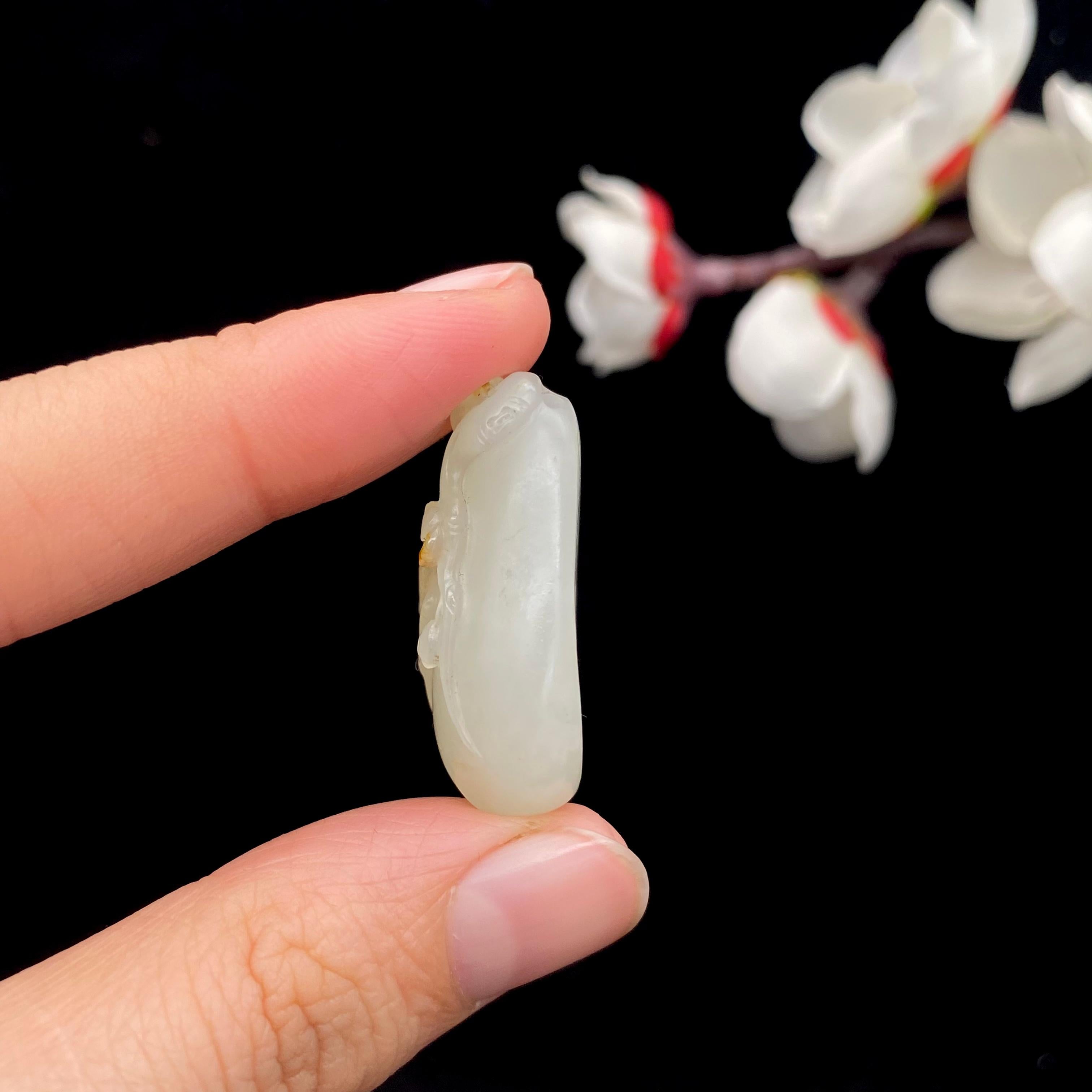 【超值推荐】和田玉白玉籽料【雕刻件】（9.8g）