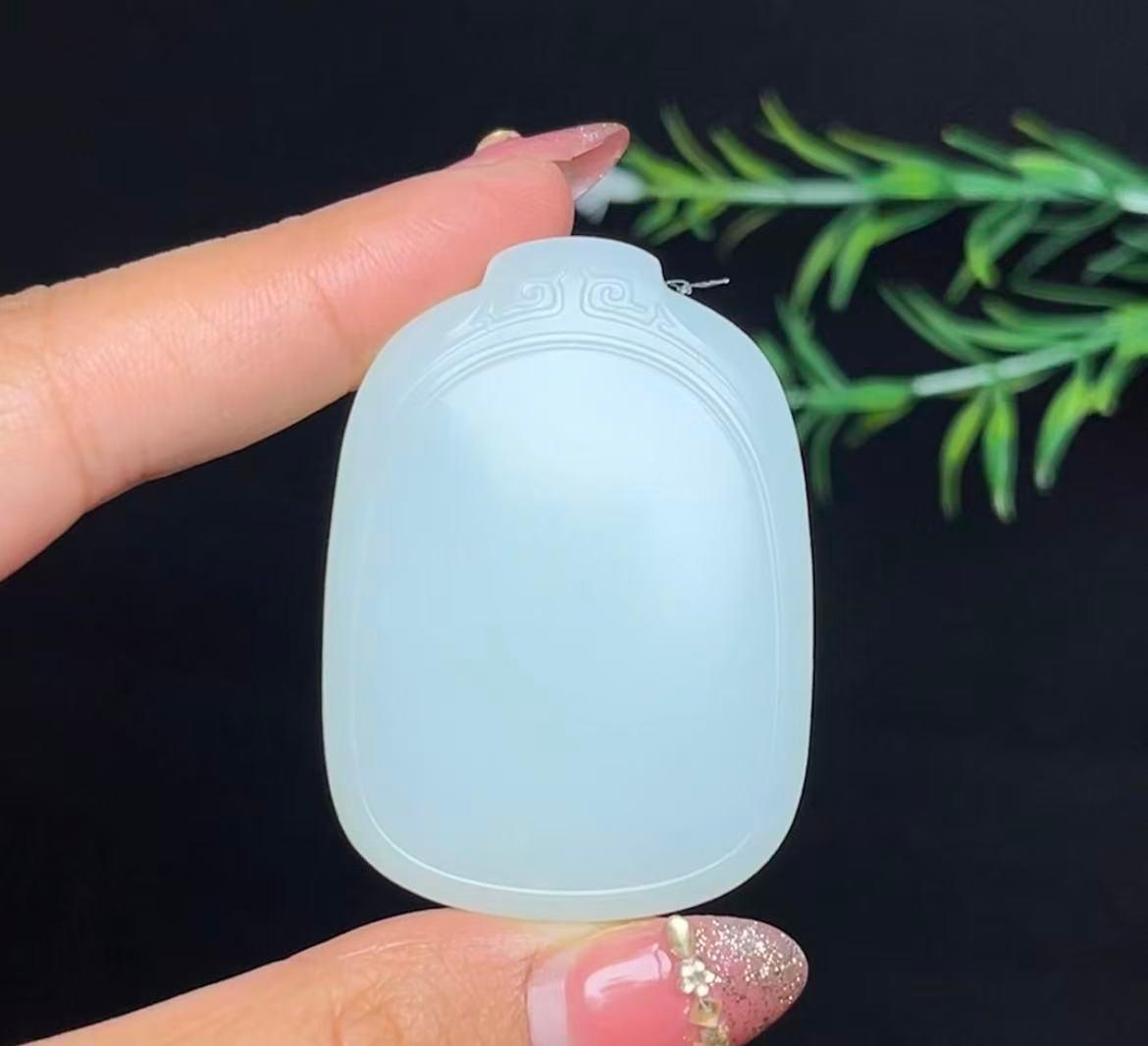 和田玉羊脂白玉平安无事牌（47.5g）