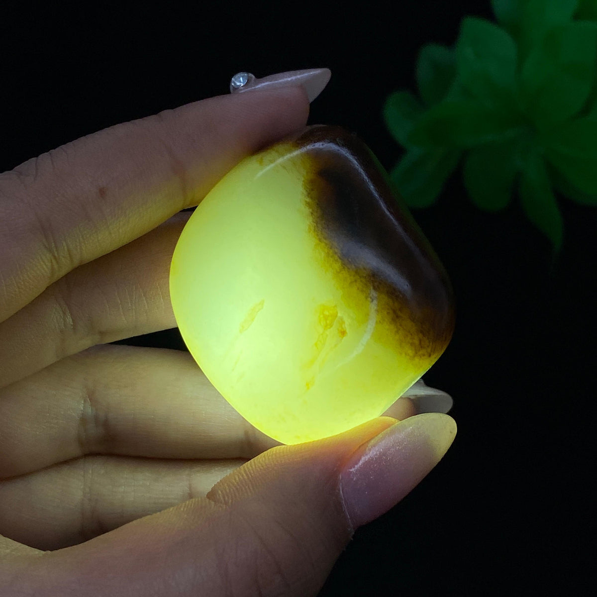 和田玉聚红皮籽料（58.3g）