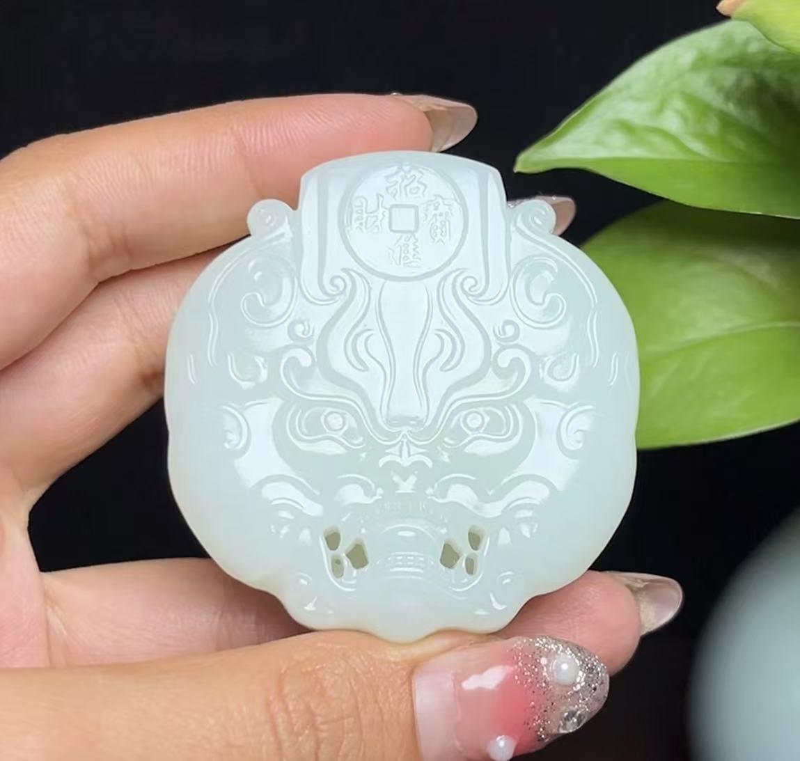 和田羊脂玉守护神皮带扣（71.5g）