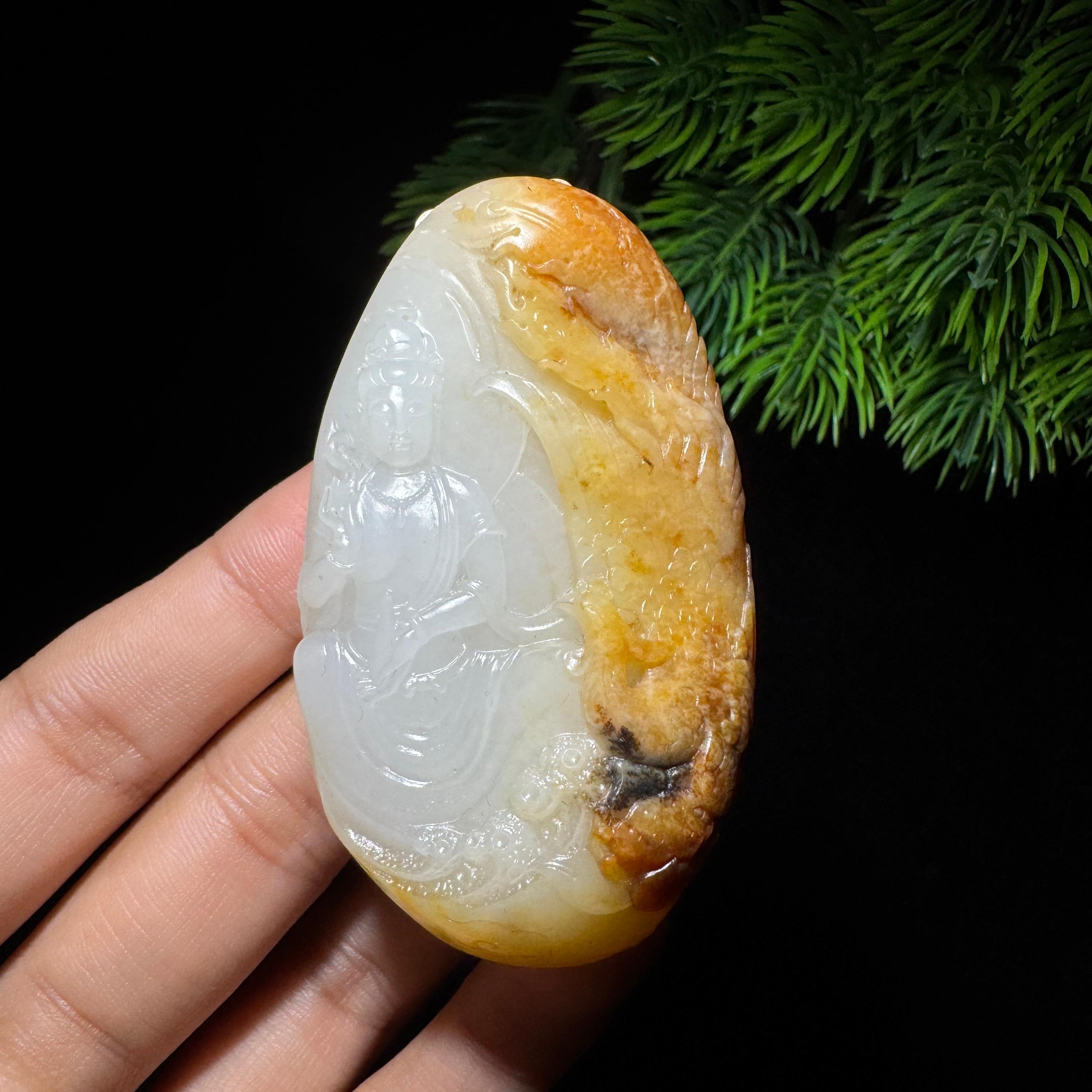 和田玉籽料黄皮观音（66.6g）