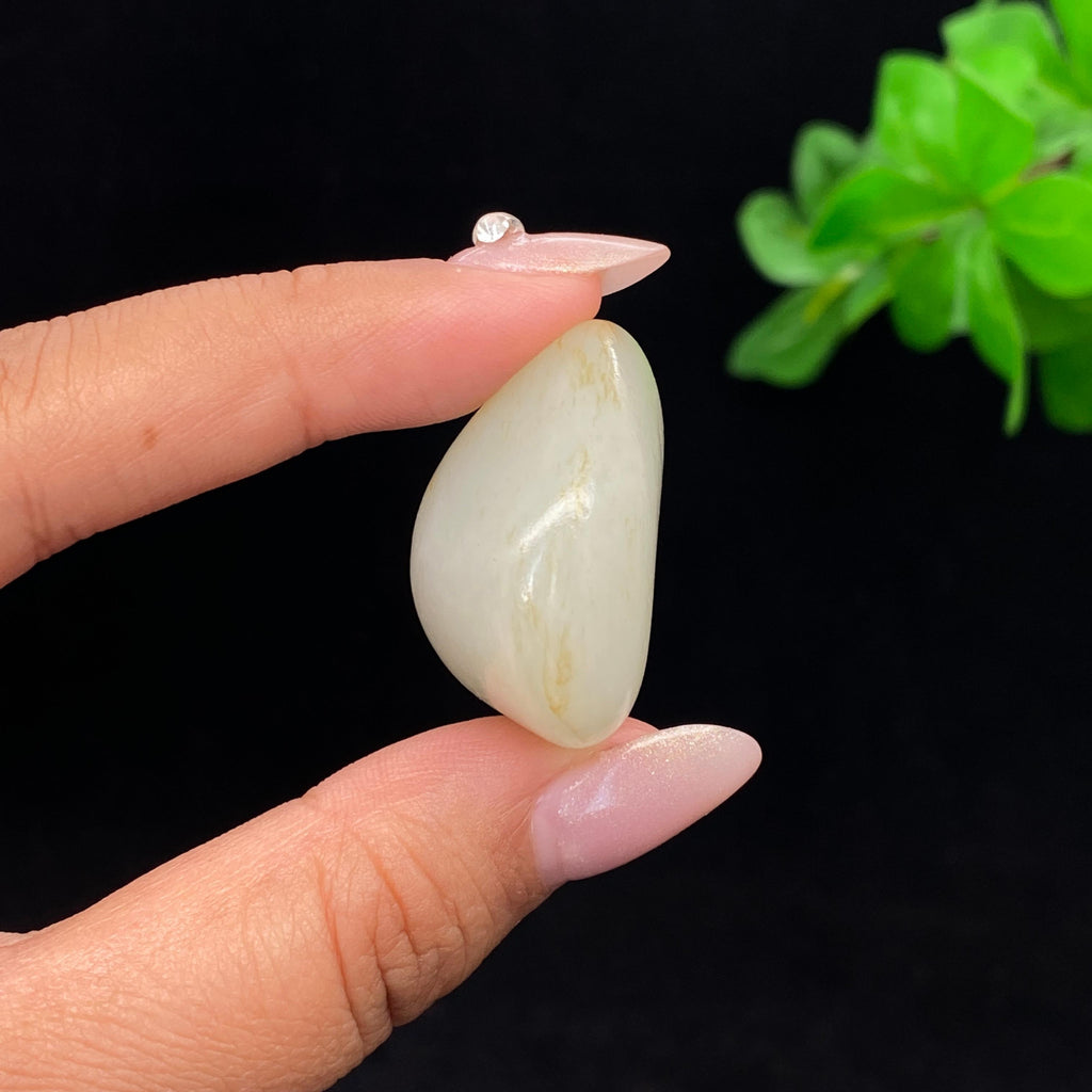 和田玉白玉带洒金皮籽料（26g）