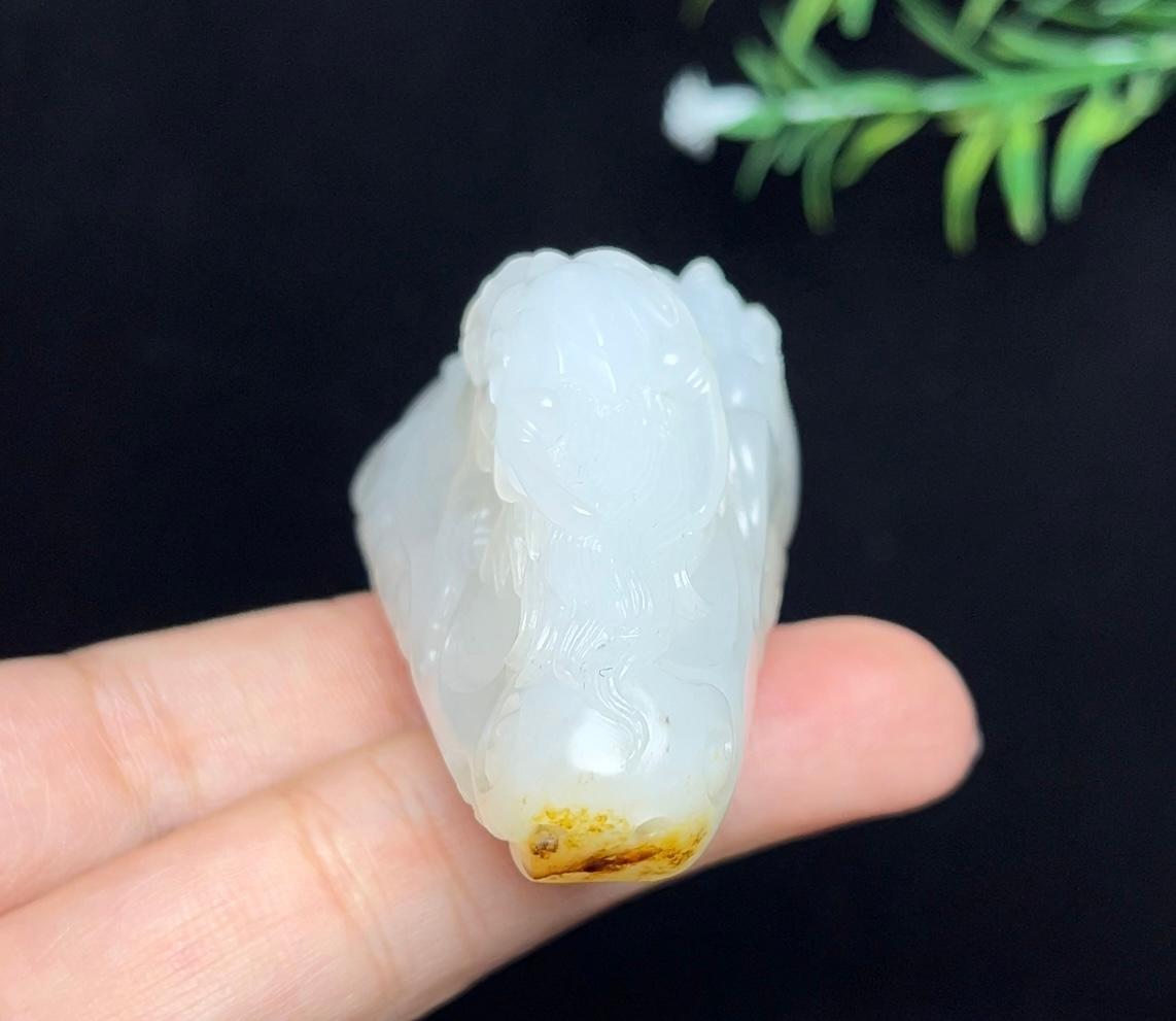 新疆和田玉籽料龙（82.0g）