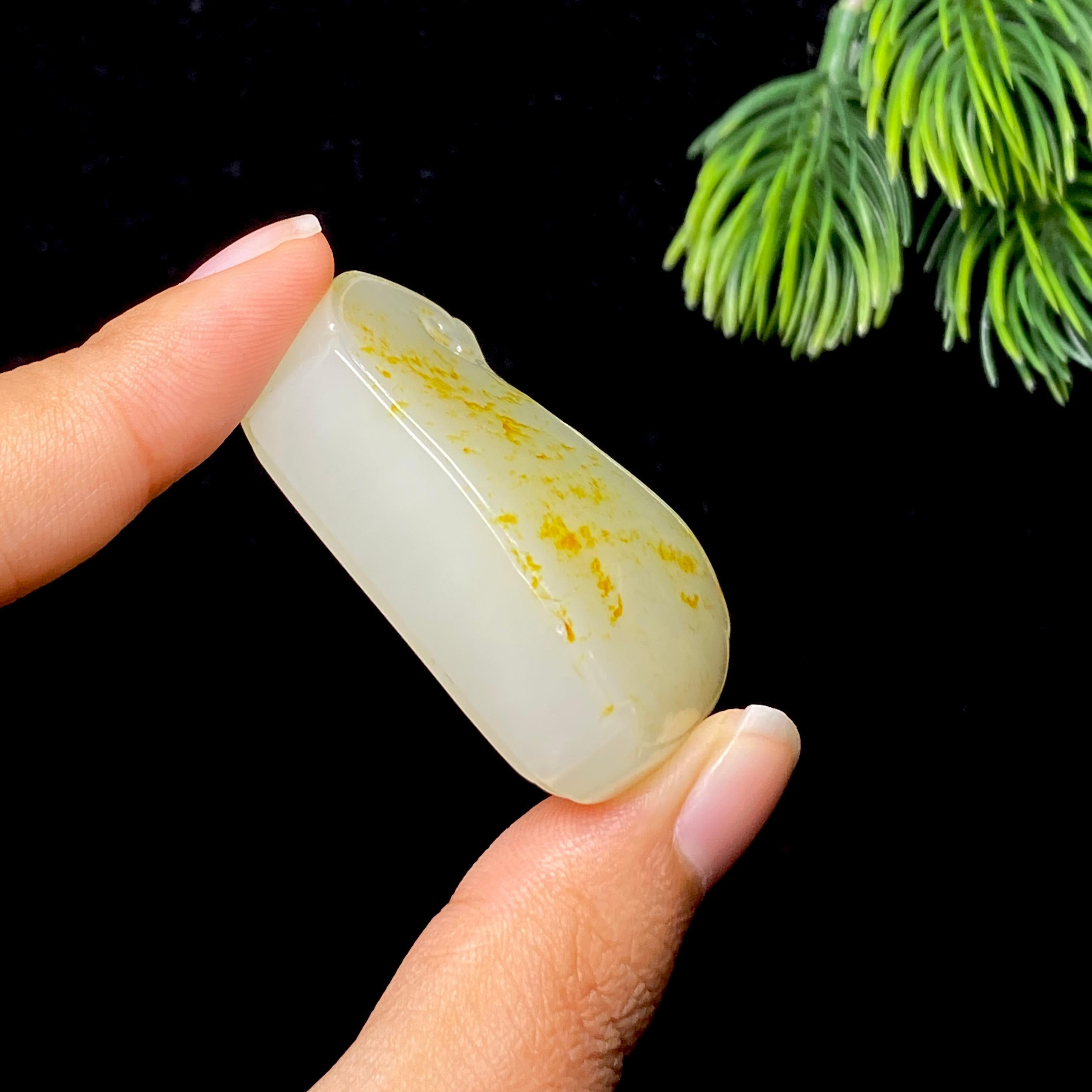 和田玉籽料无事牌（44.3g）