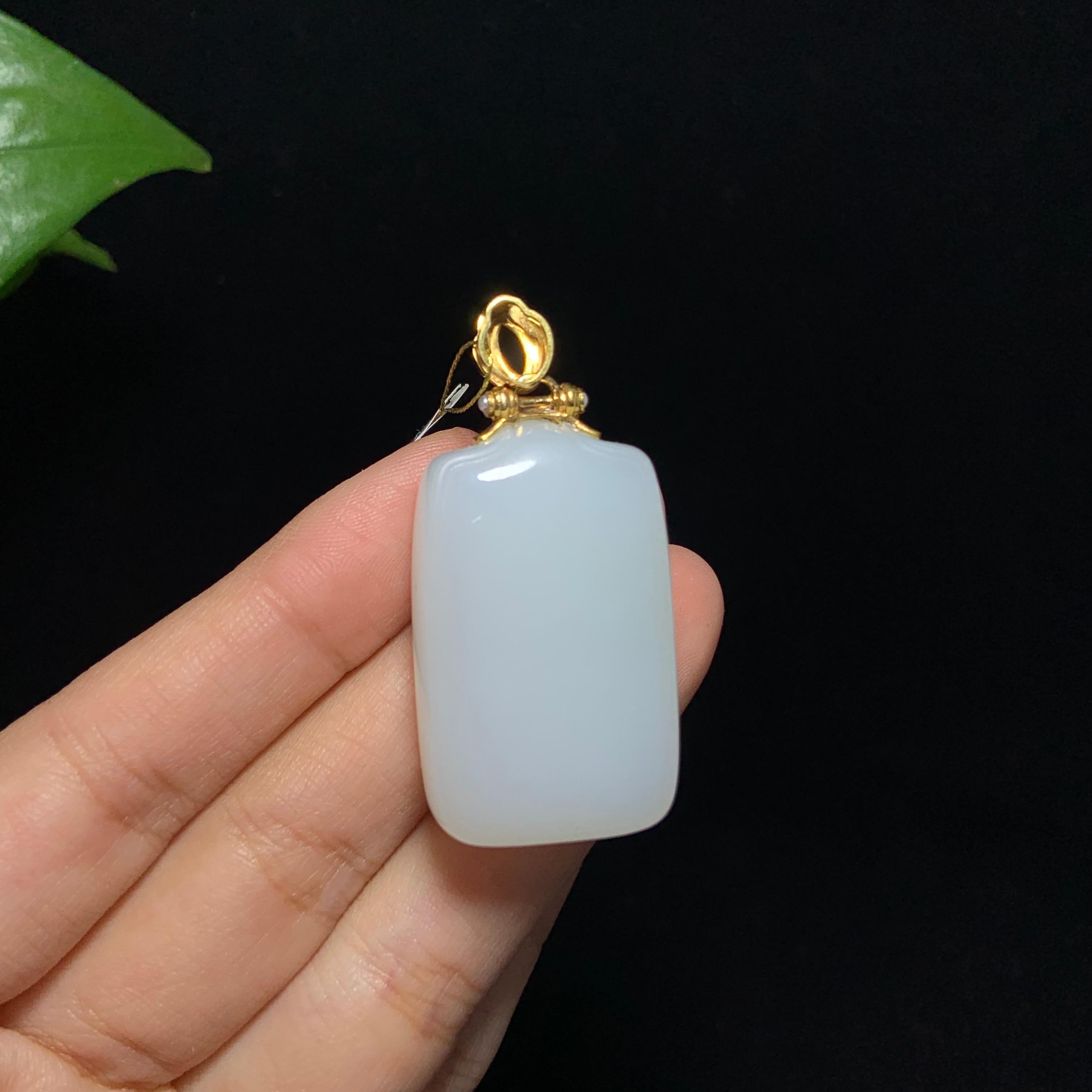 收藏级18k金镶和田山料羊脂白玉无事牌（24.2g）