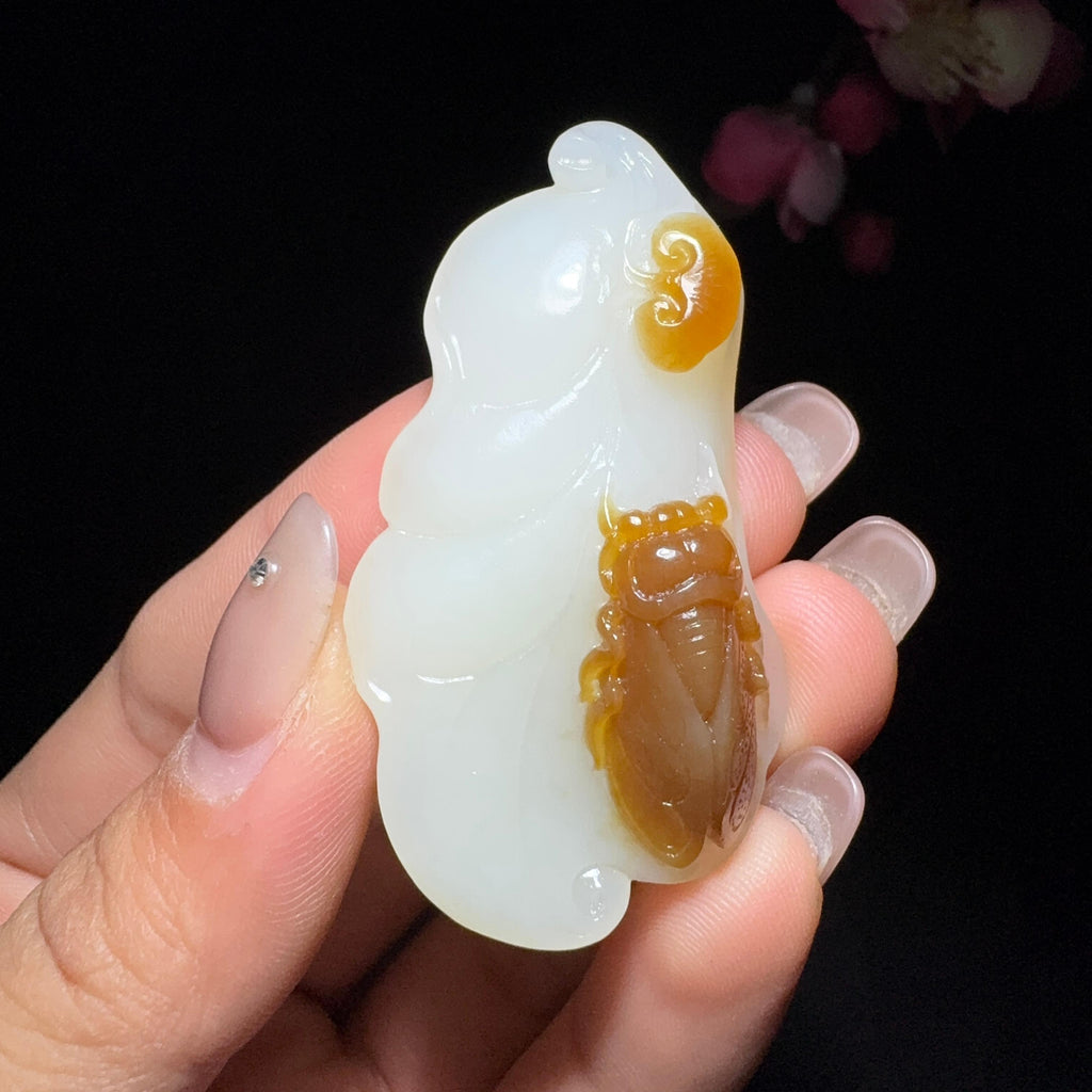 和田玉糖白挂件一夜成名（20.2g）