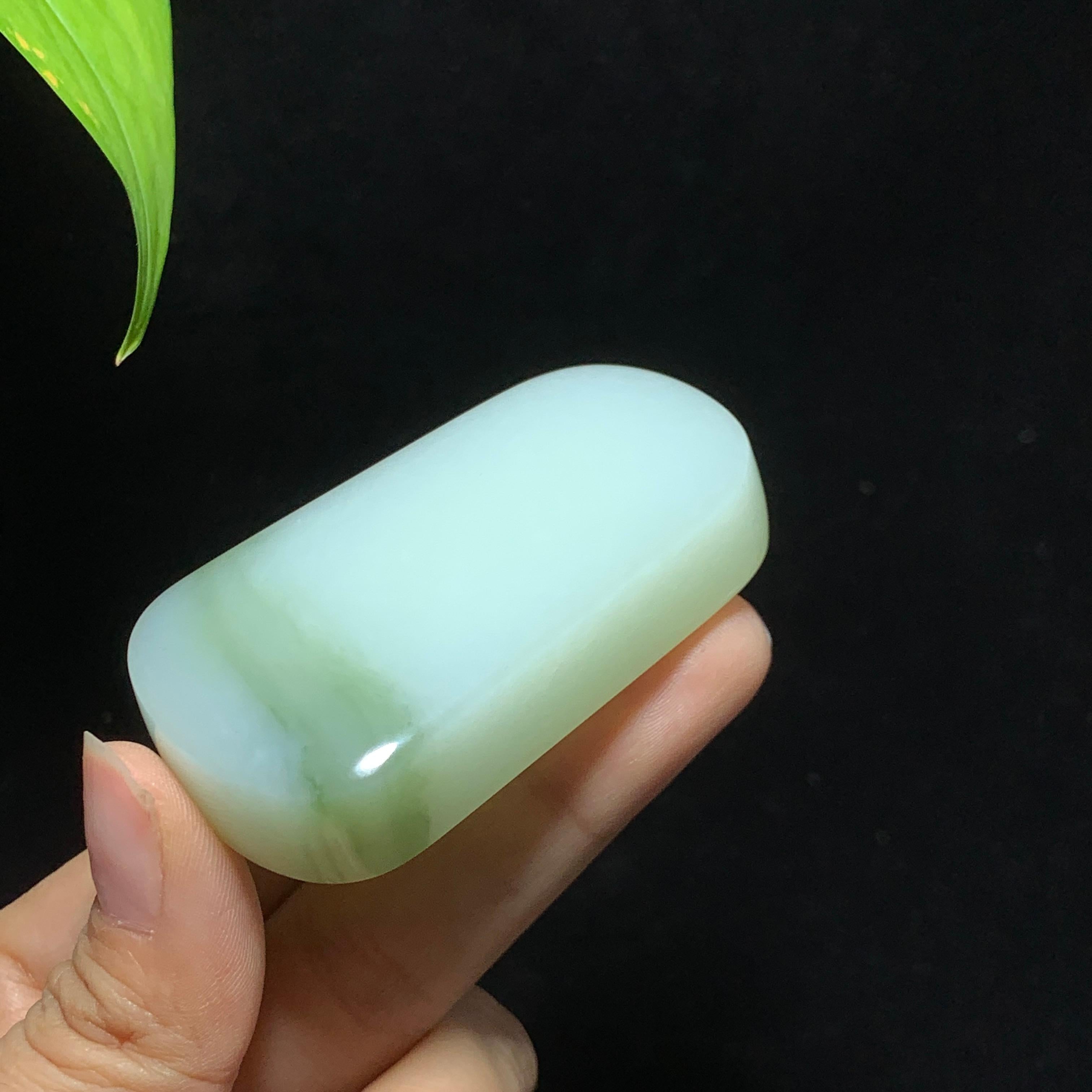 和田山料白玉带翠无事牌挂件（80.8g）
