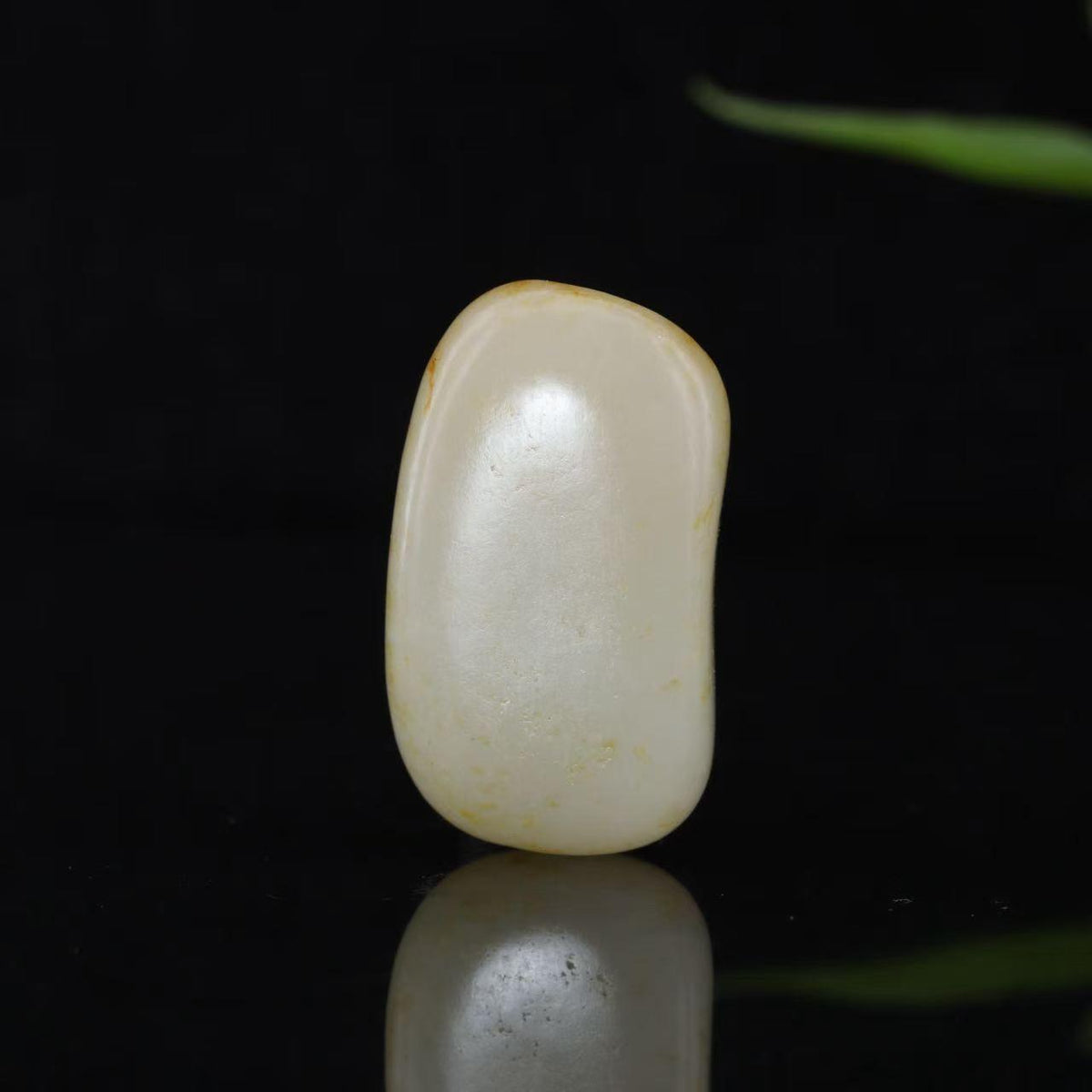 和田玉洒金皮籽料（16.9g）