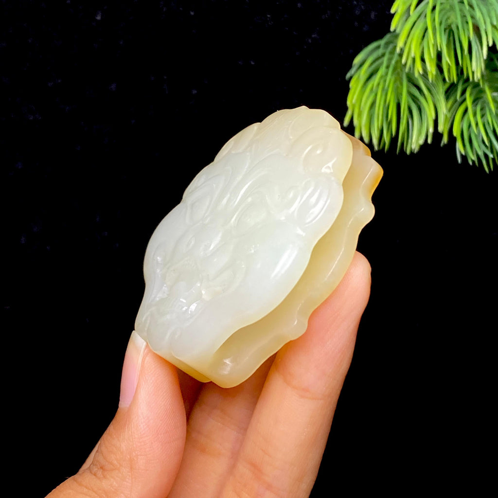 和田玉糖白兽面腰带扣（53.8g）