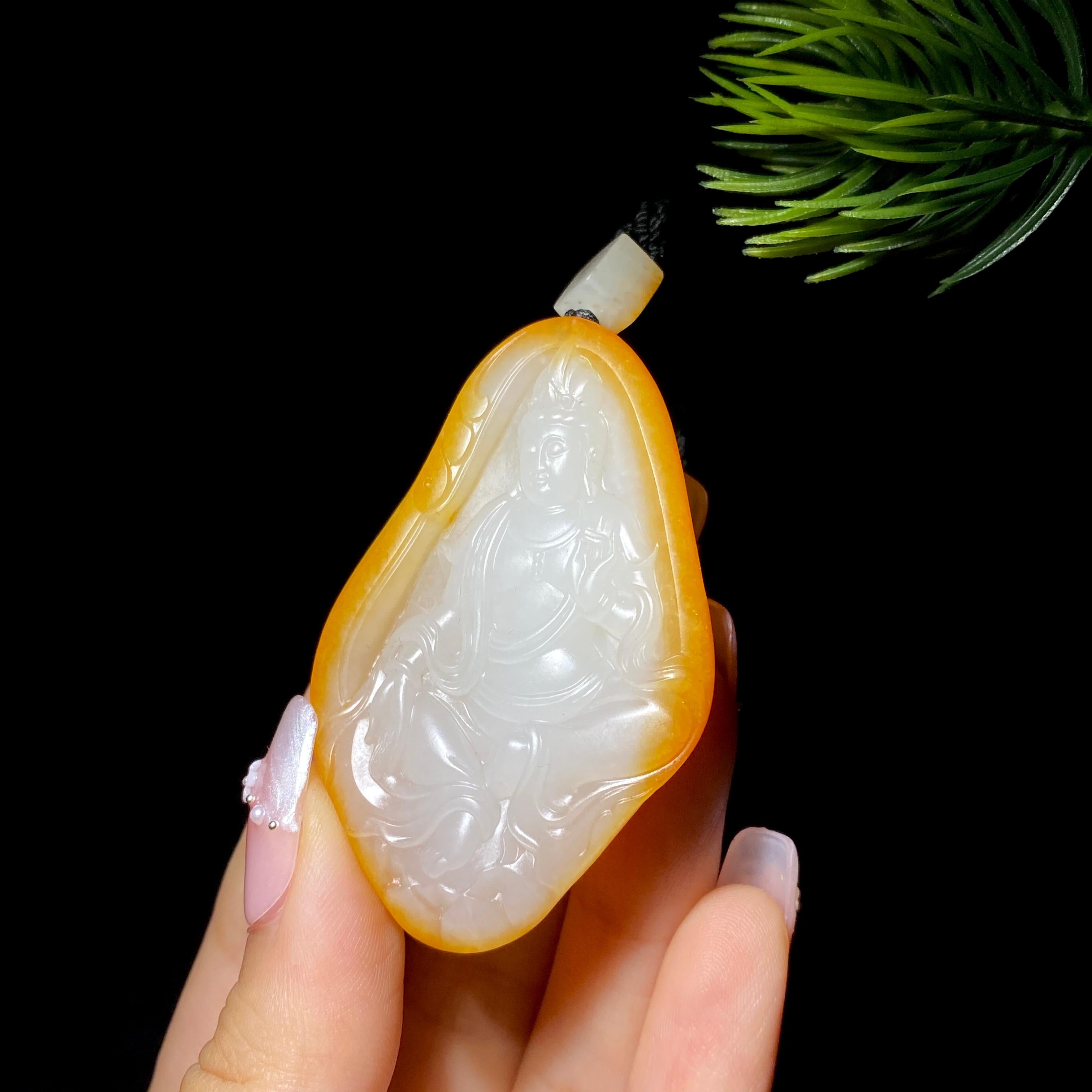 和田玉籽料观音（32.3g）