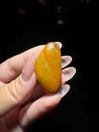 和田玉黄皮籽料原石（10.4g）