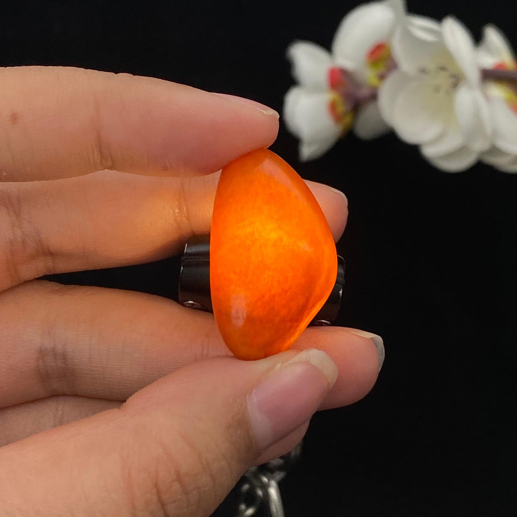 和田玉黄沁皮籽料（8.1g）