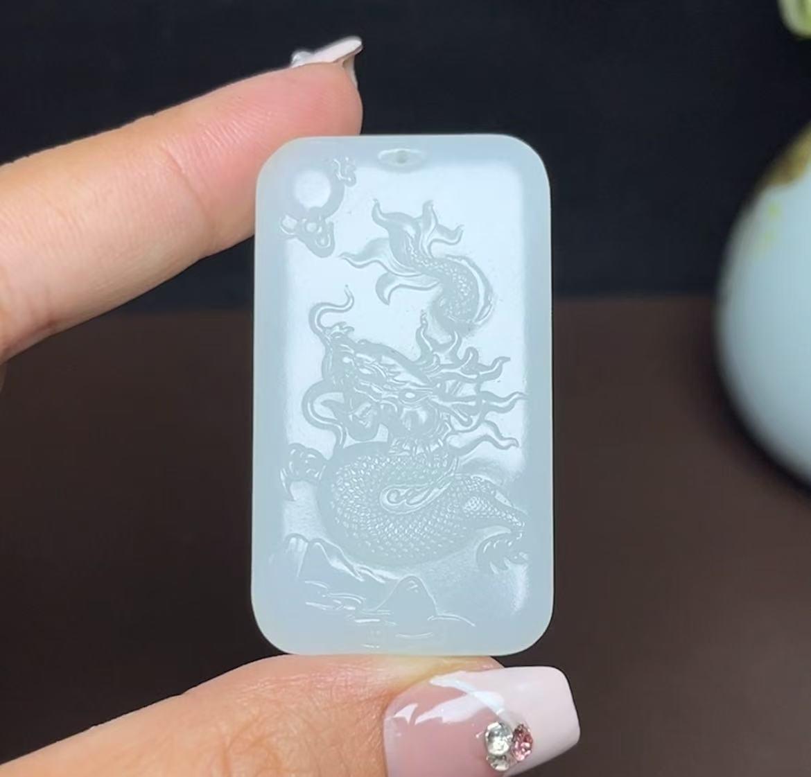 和田羊脂天山水龙牌（29.2g）