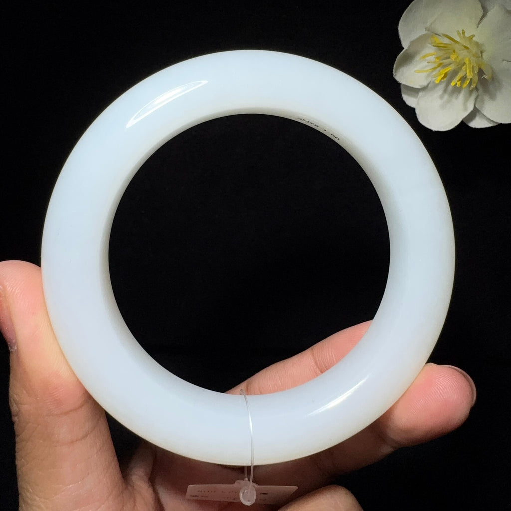 和田玉精品白玉手镯（80.8g）